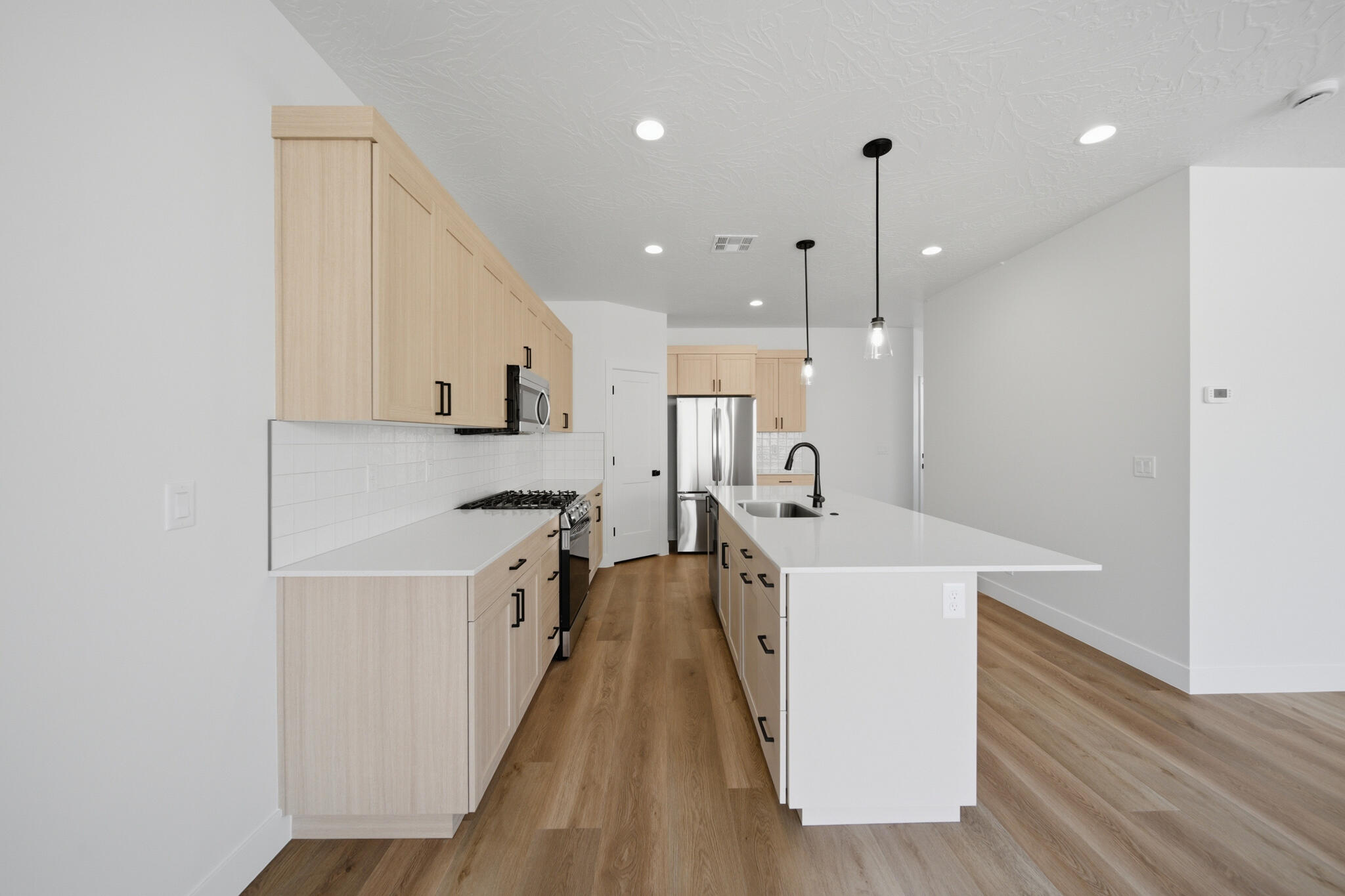 WHITE DOME TOWNHOMES - Residential