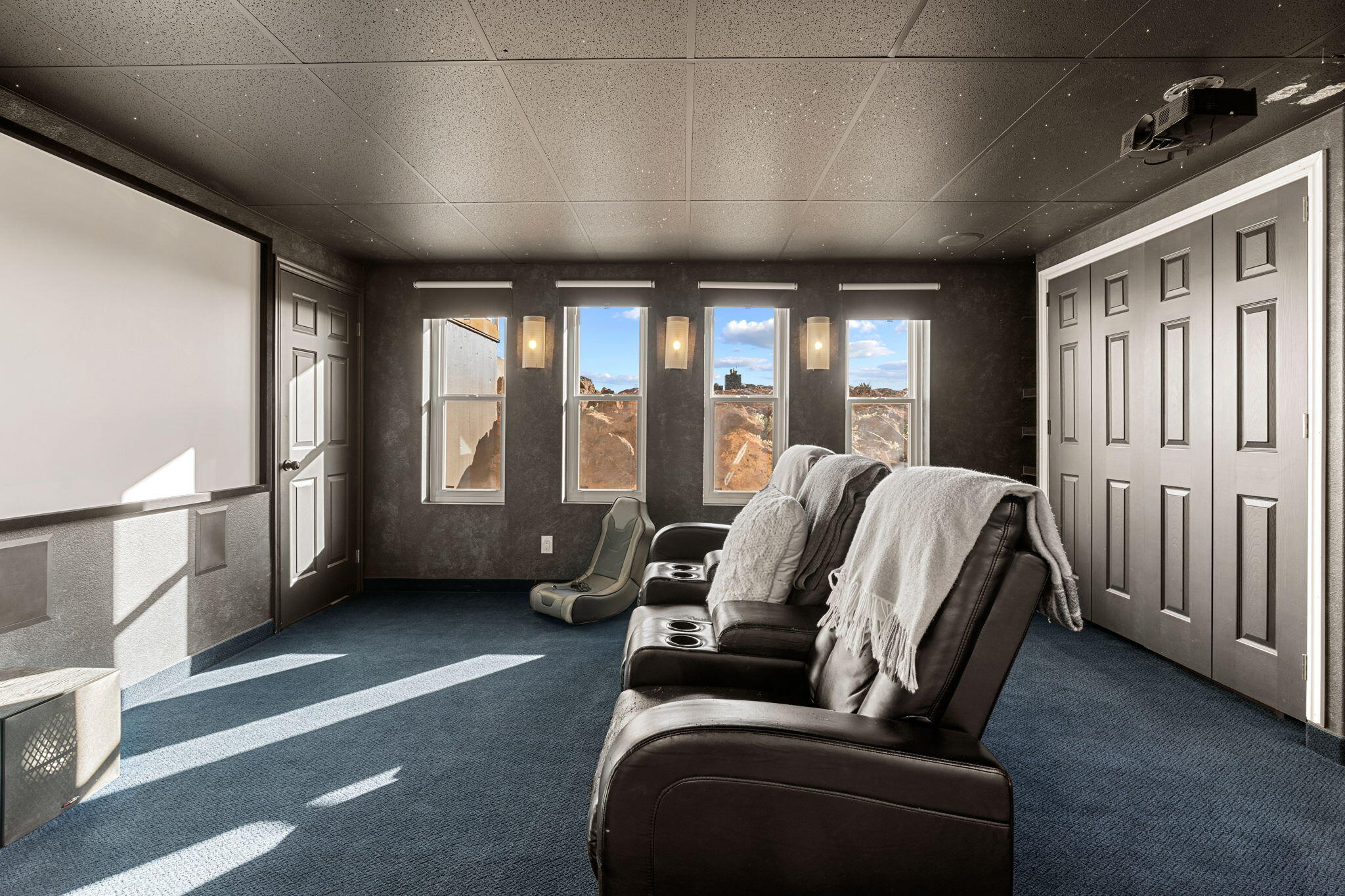 PADRE CANYON ESTATES - Residential