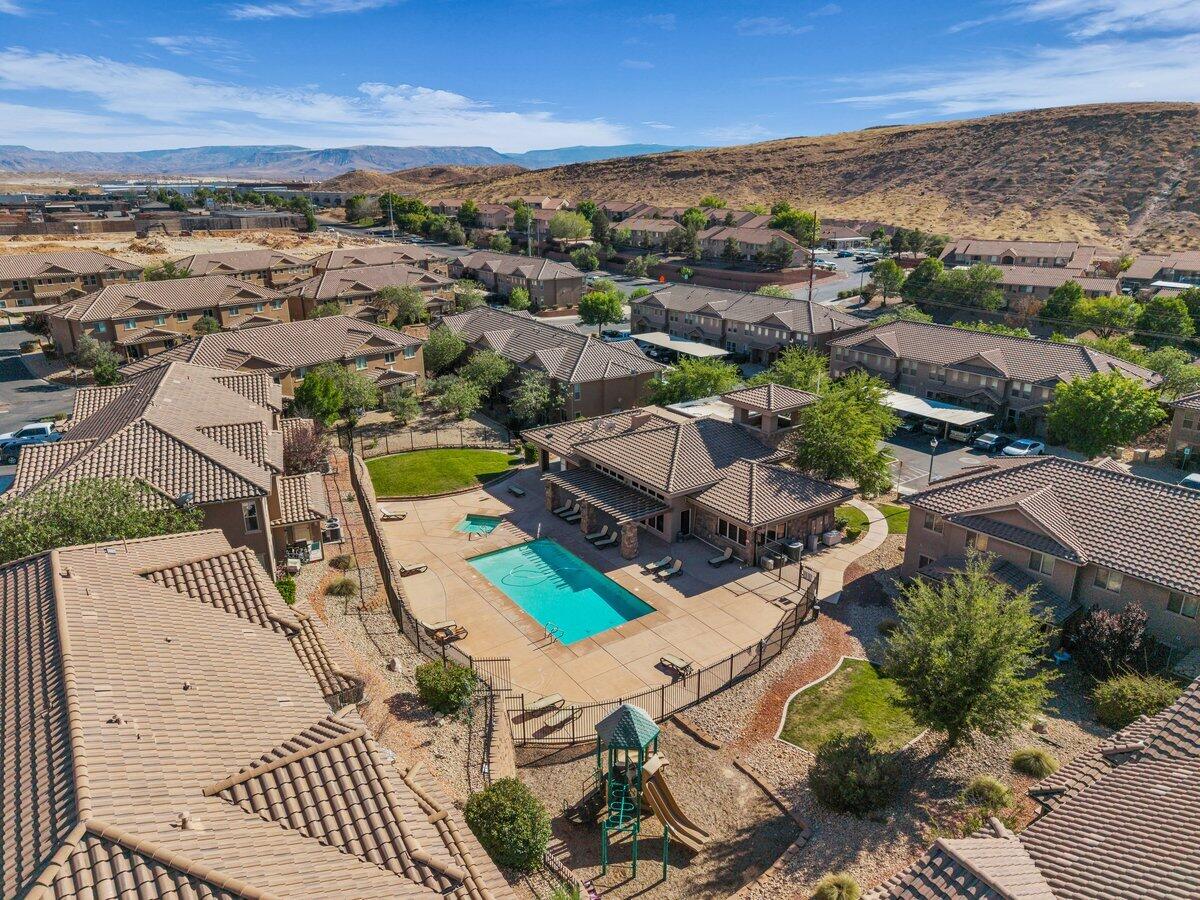 COTTAGES AT FOSSIL HILLS - Residential