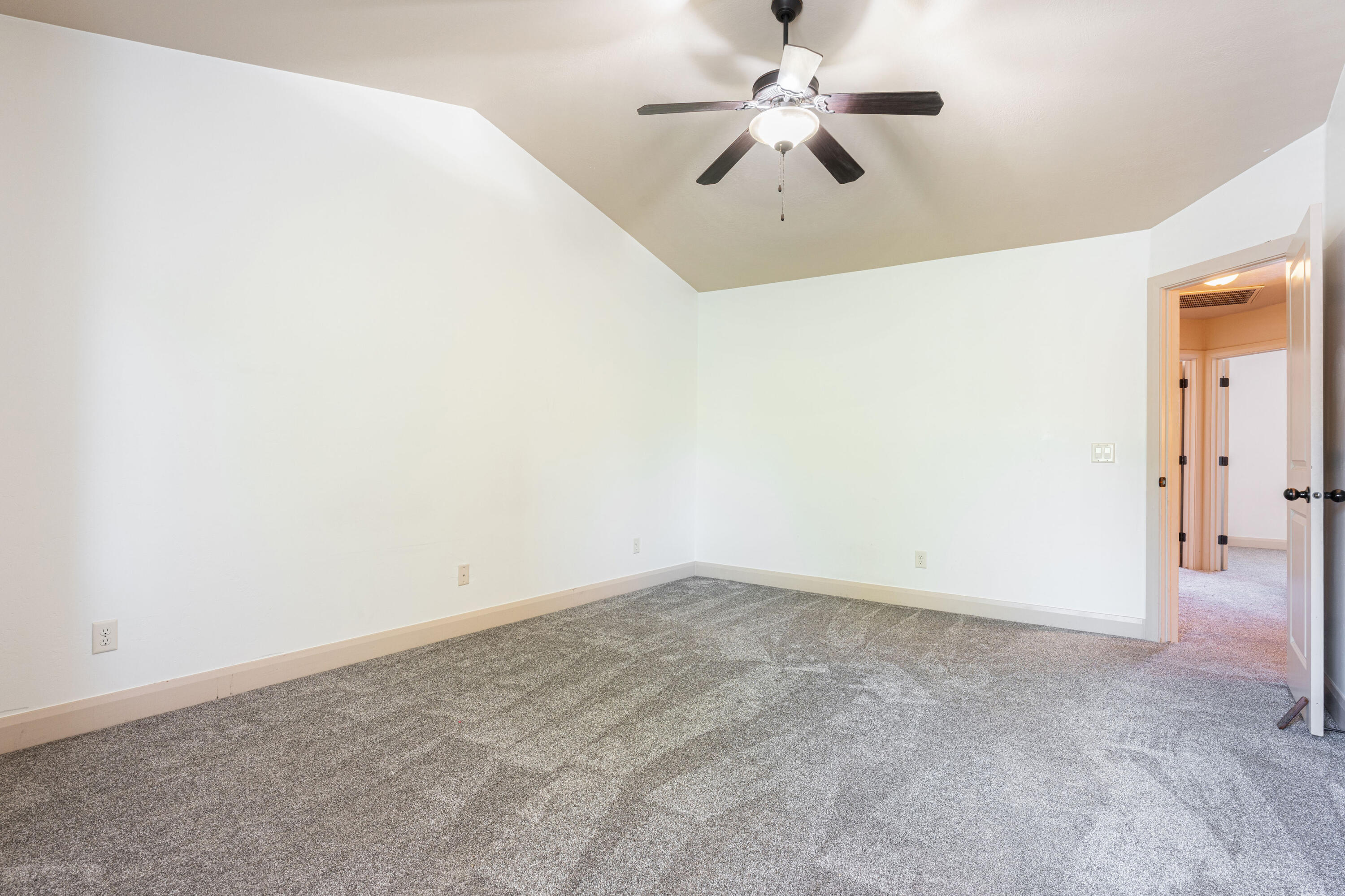 BRISTOL PARK TOWNHOMES - Residential