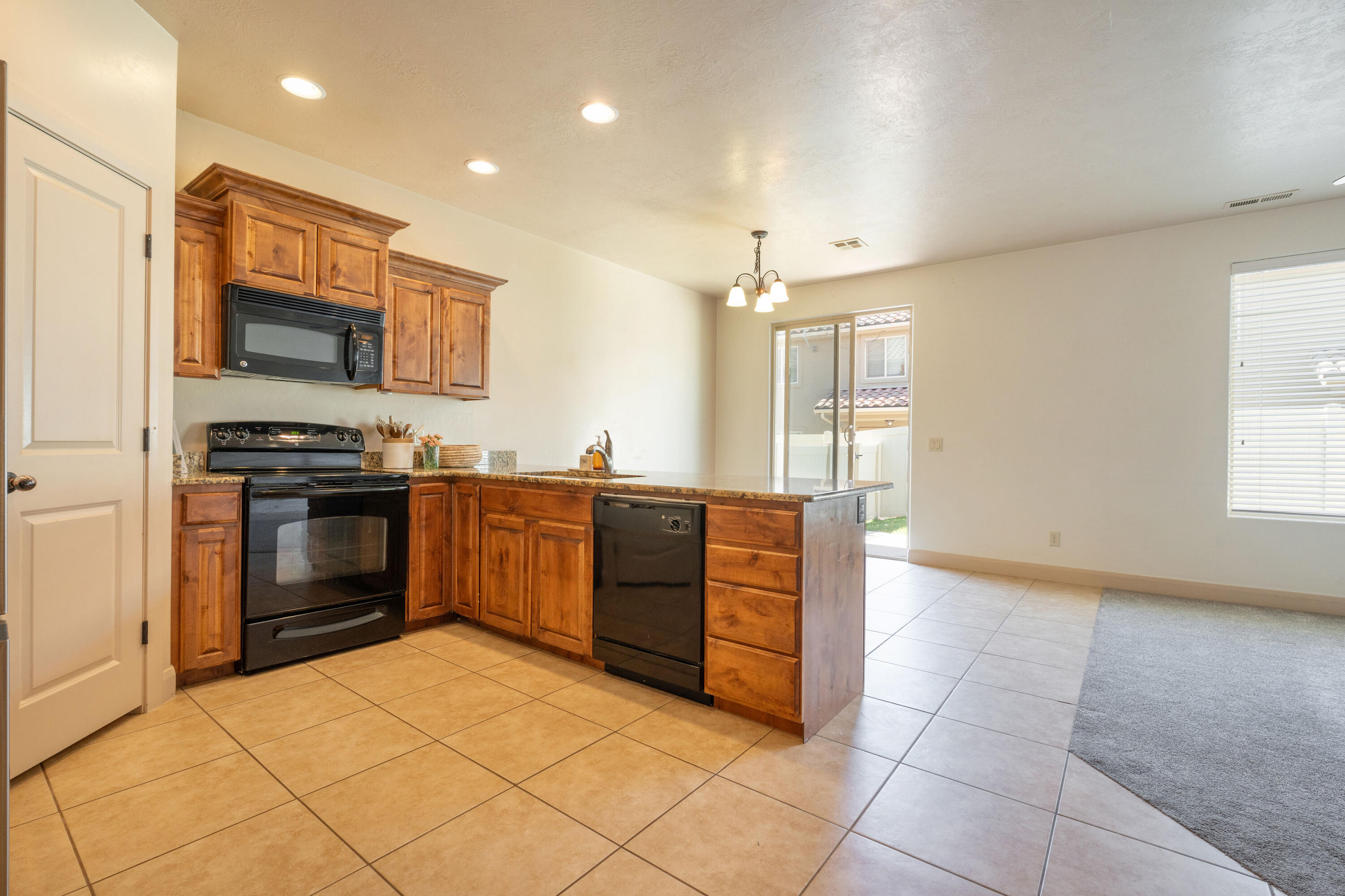 BRISTOL PARK TOWNHOMES - Residential