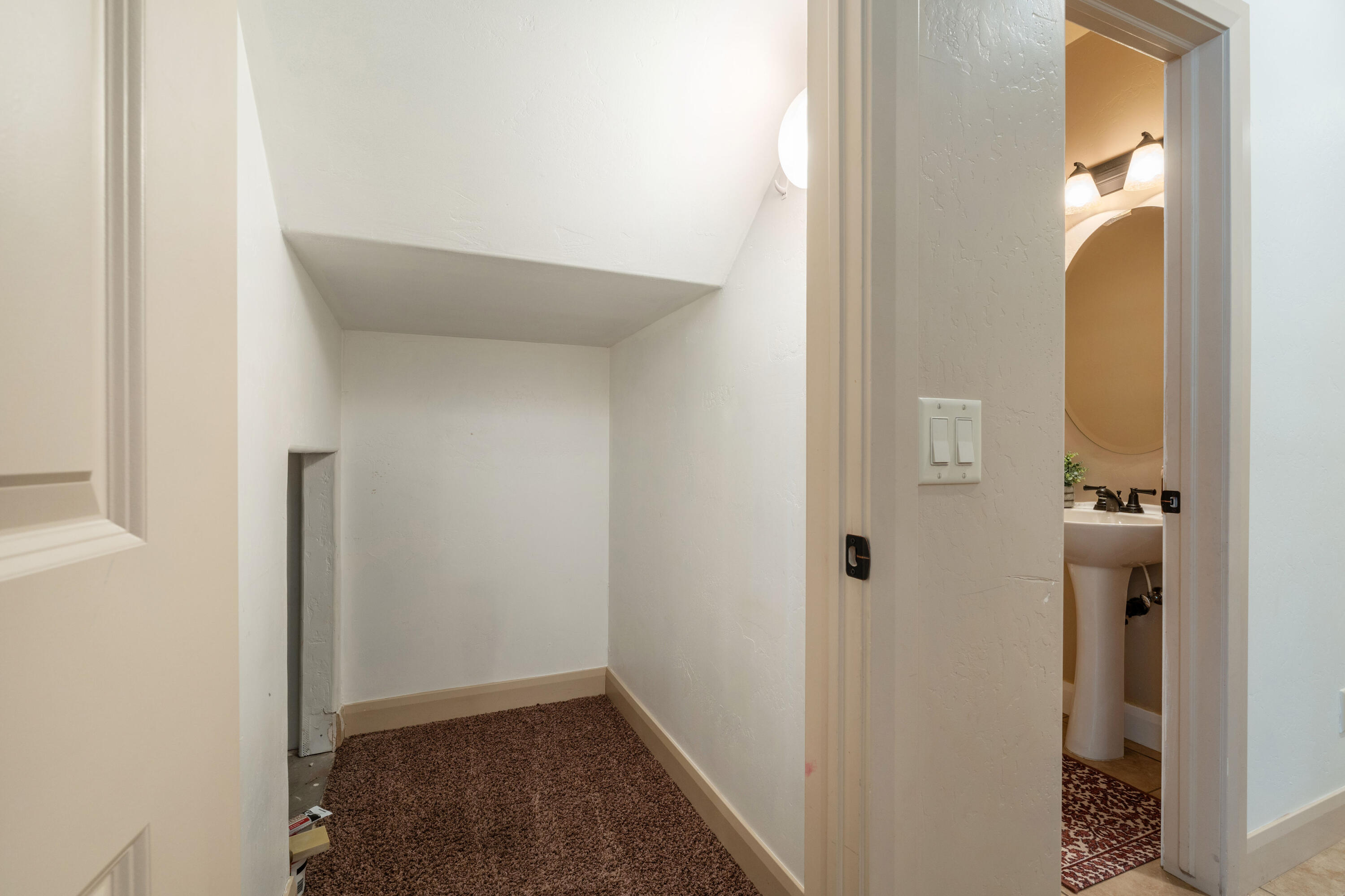 BRISTOL PARK TOWNHOMES - Residential