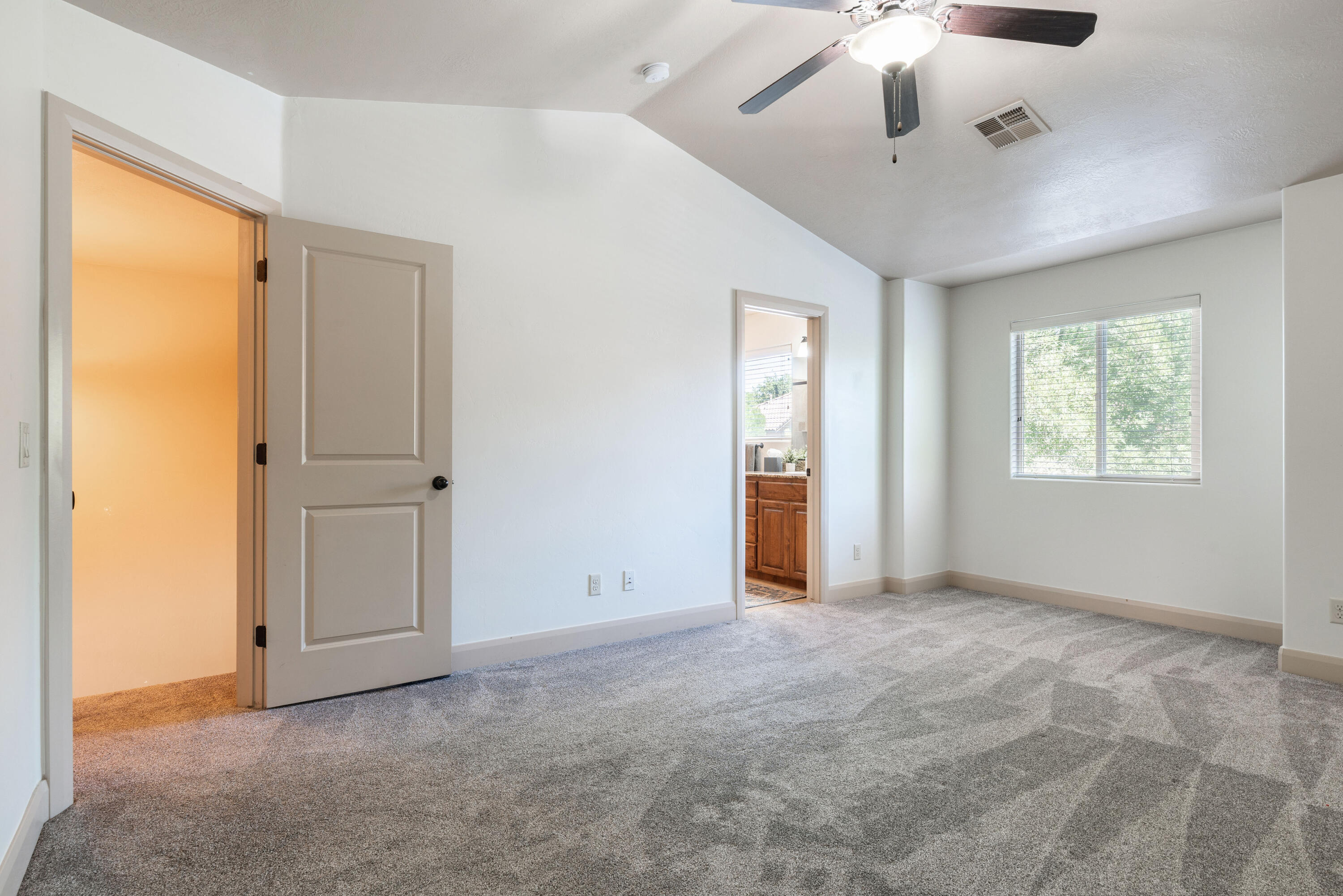 BRISTOL PARK TOWNHOMES - Residential