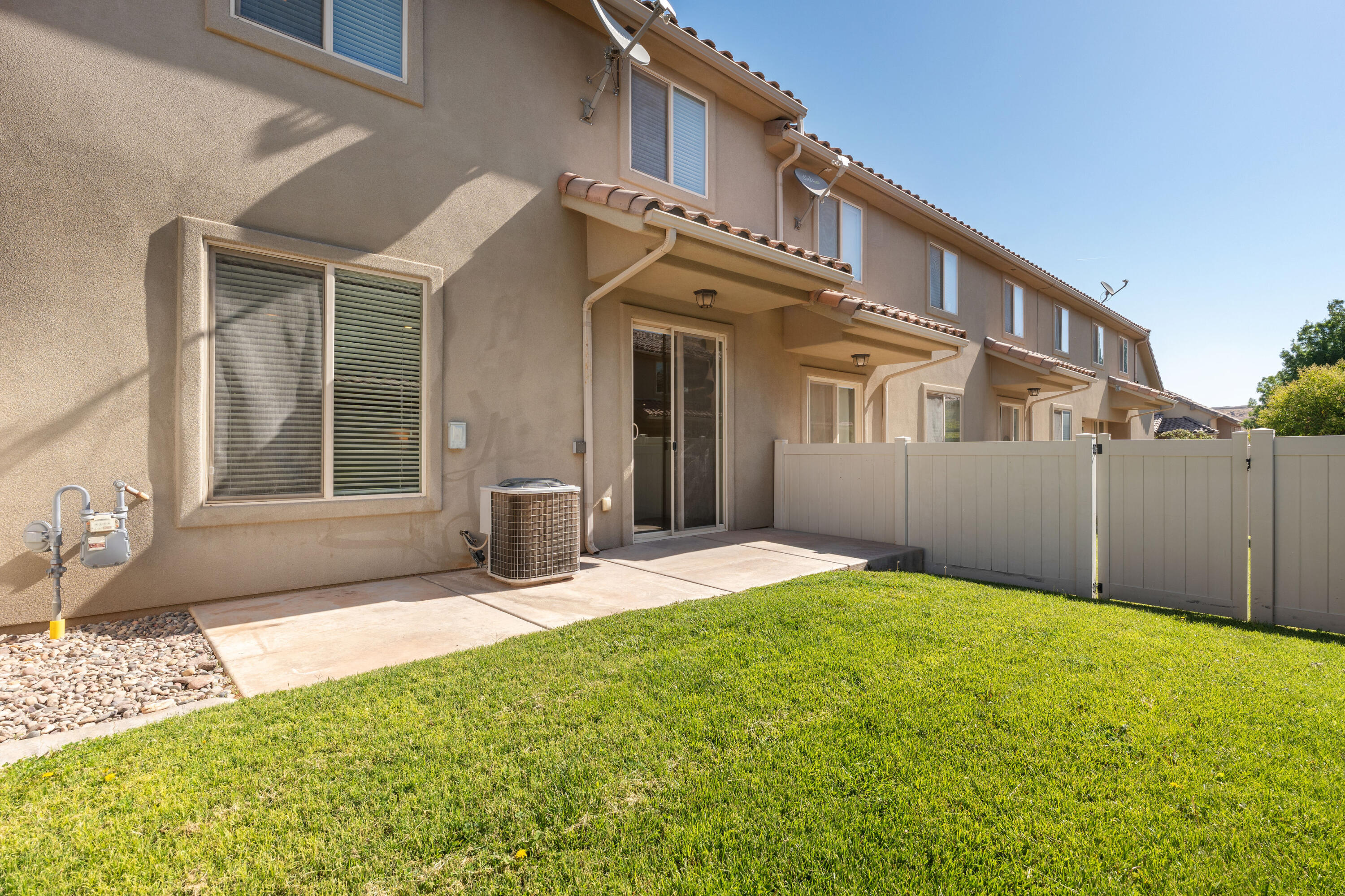 BRISTOL PARK TOWNHOMES - Residential
