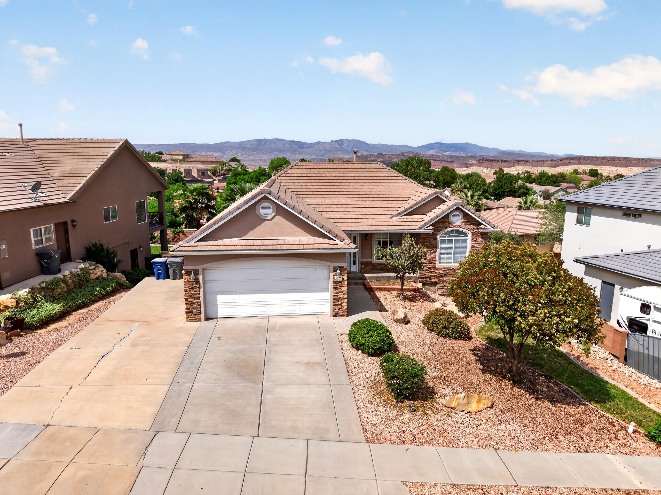 DESERT HILLS - Residential
