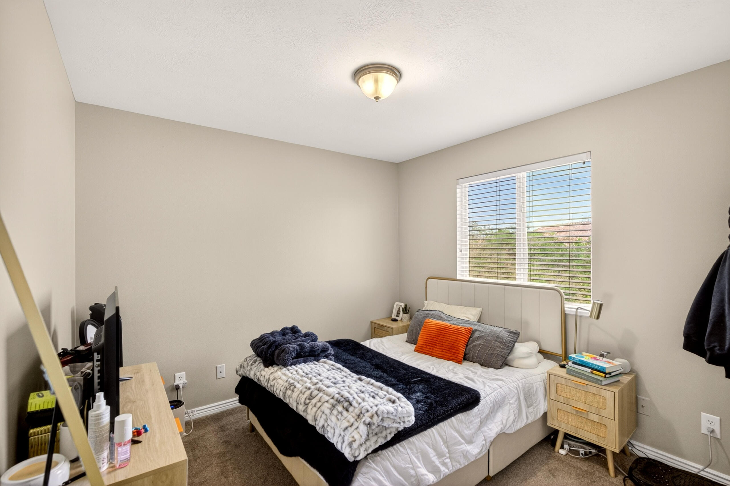 DESERT HILLS - Residential