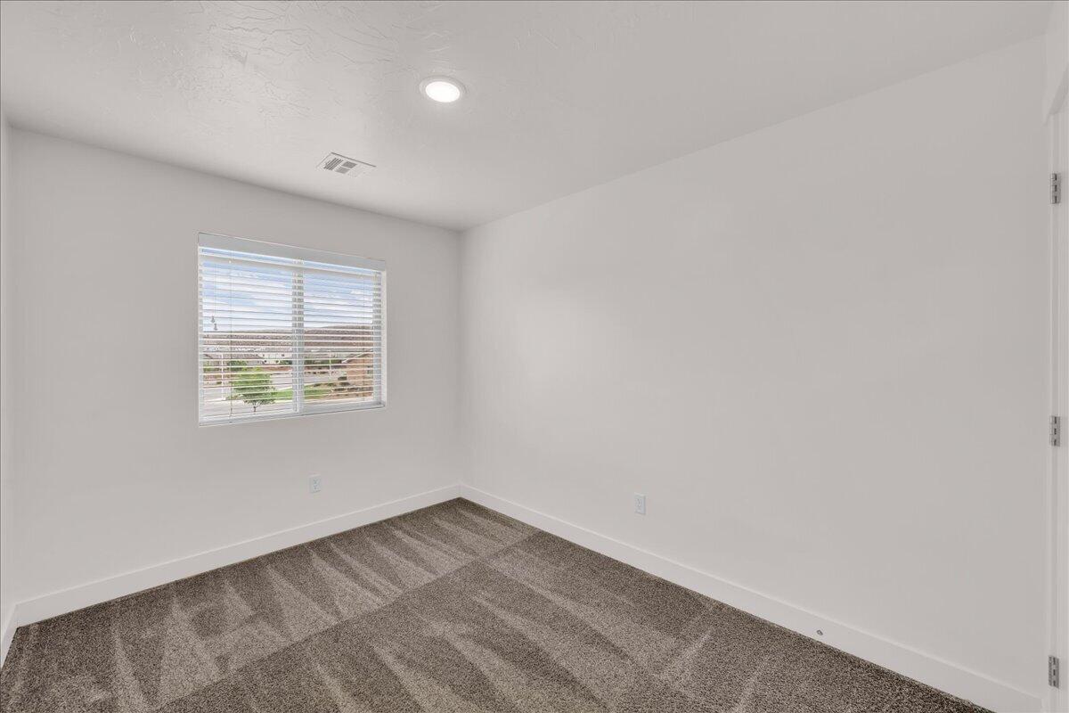 DESERT BLUFF AT DESERT CANYONS TOWNHOMES - Residential