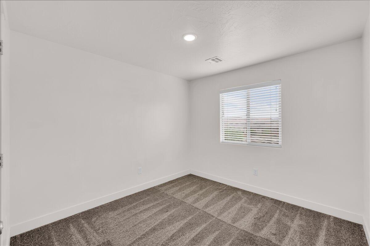 DESERT BLUFF AT DESERT CANYONS TOWNHOMES - Residential