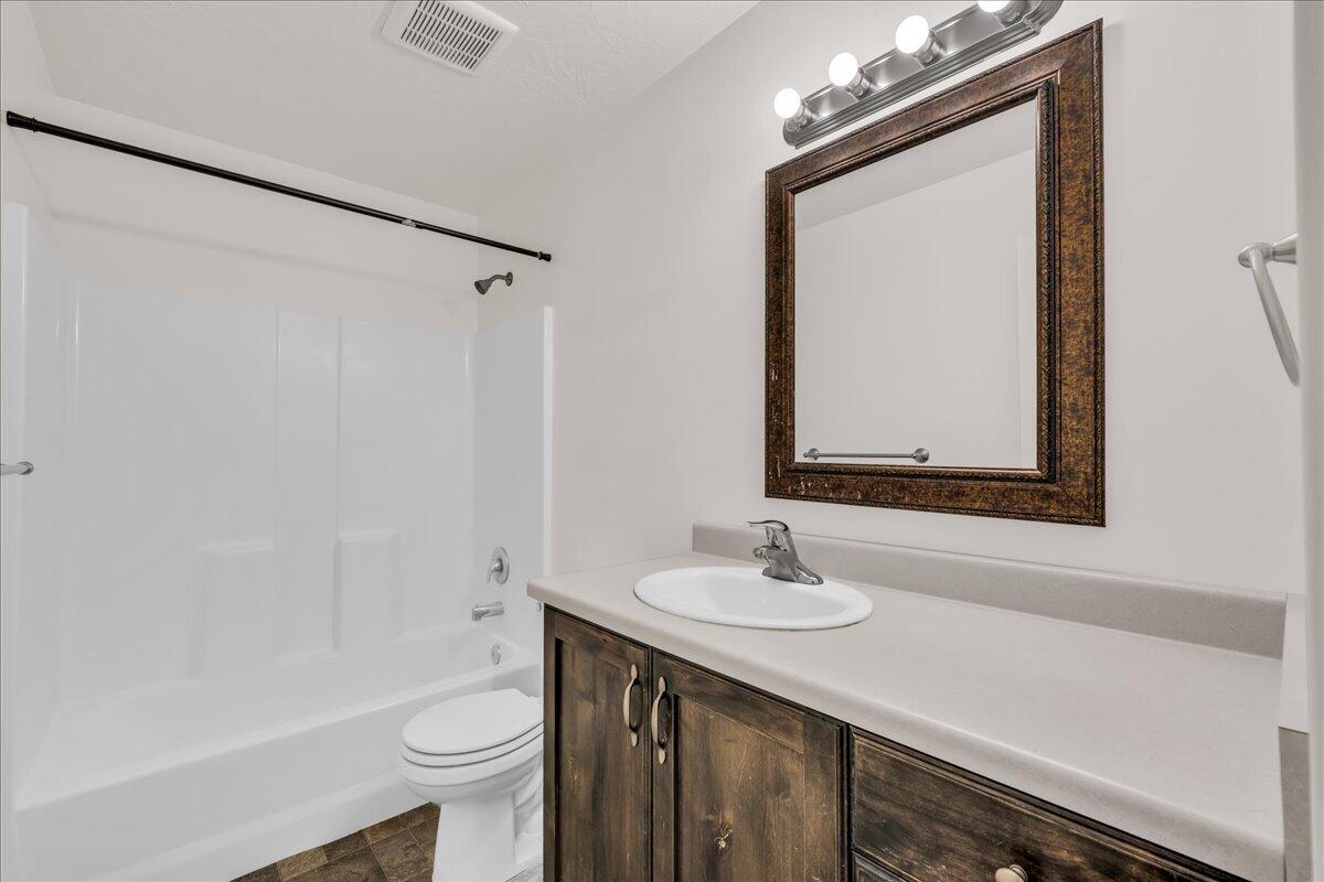 DESERT BLUFF AT DESERT CANYONS TOWNHOMES - Residential