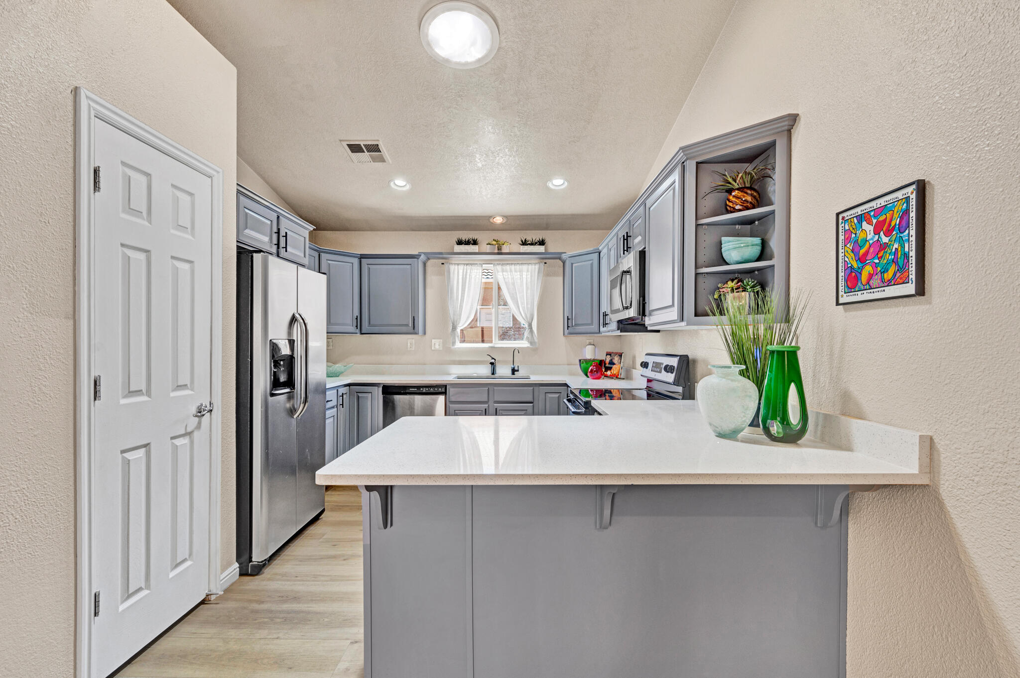 SHADOW CANYON - Residential