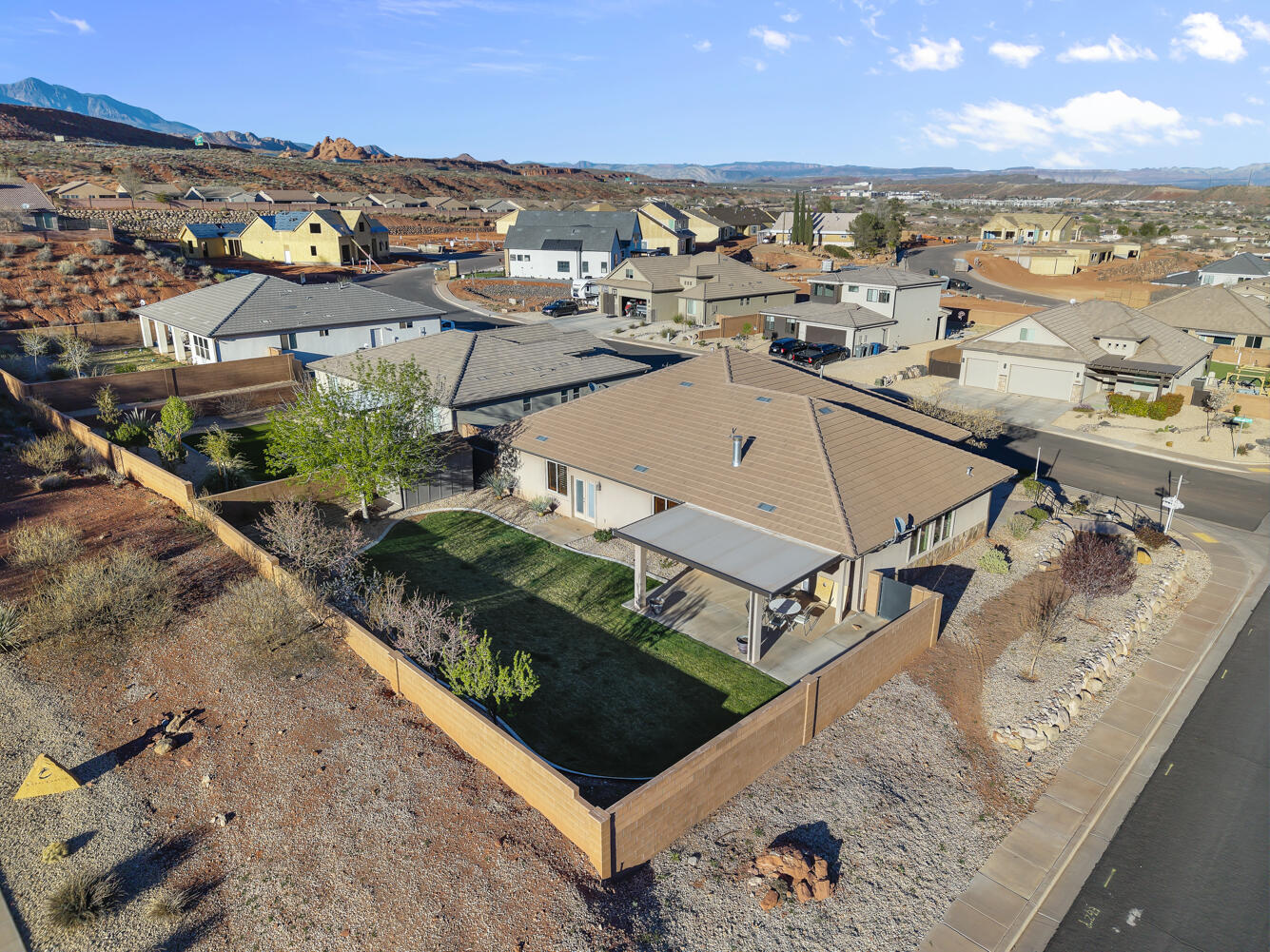 CRIMSON VIEW - Residential