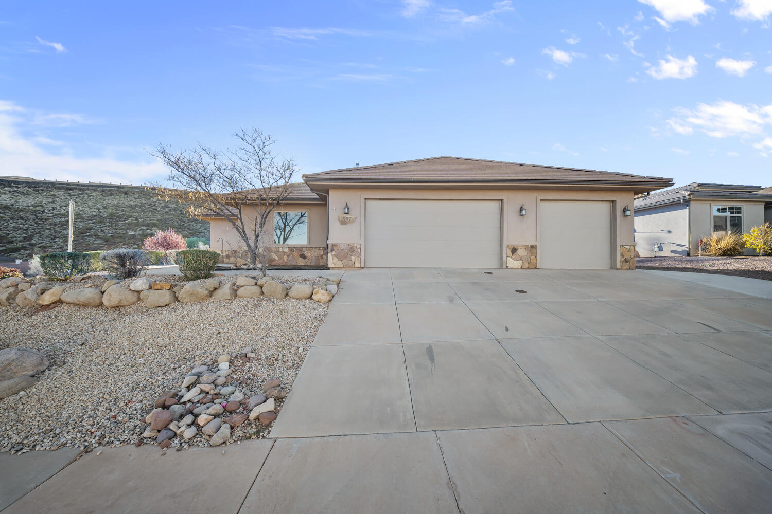CRIMSON VIEW - Residential