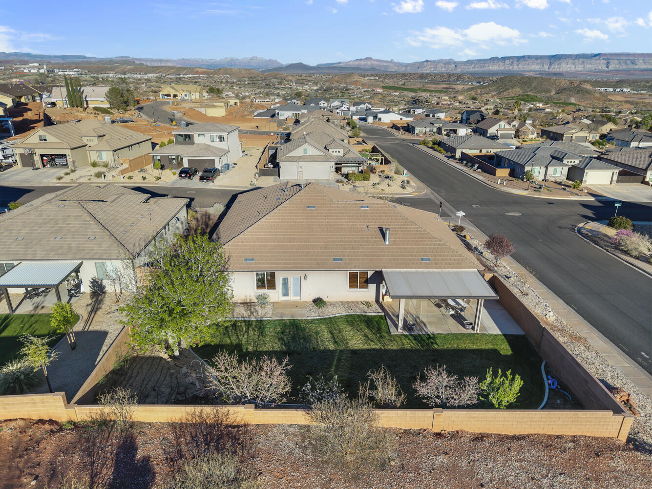 CRIMSON VIEW - Residential