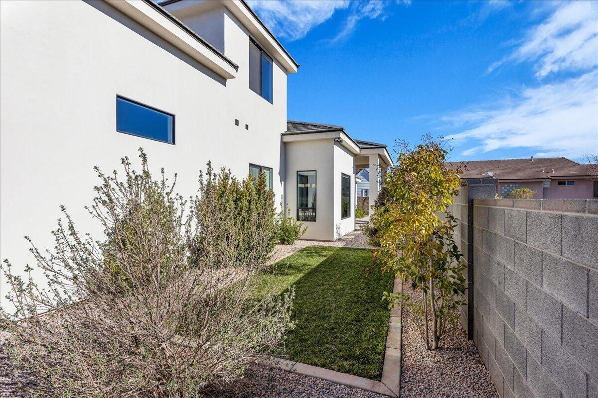 VINEYARD RIDGE - Residential