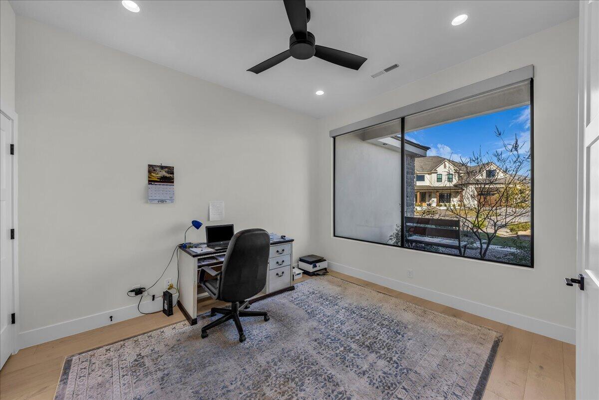 VINEYARD RIDGE - Residential
