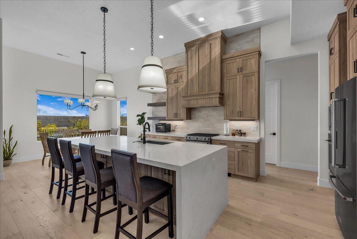 VINEYARD RIDGE - Residential
