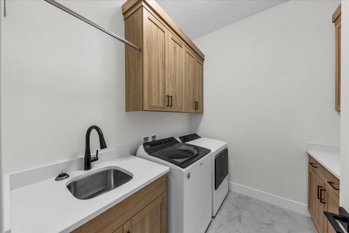VINEYARD RIDGE - Residential