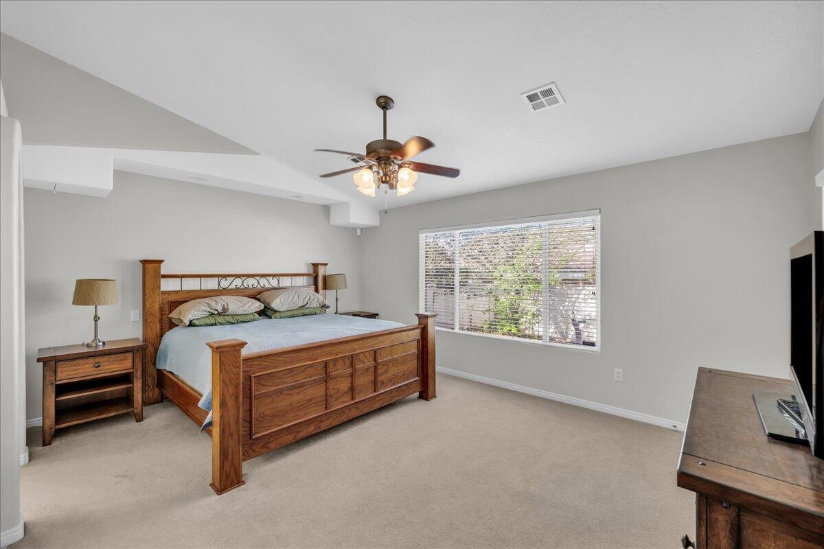 SILVERCREEK TOWNHOMES - Residential