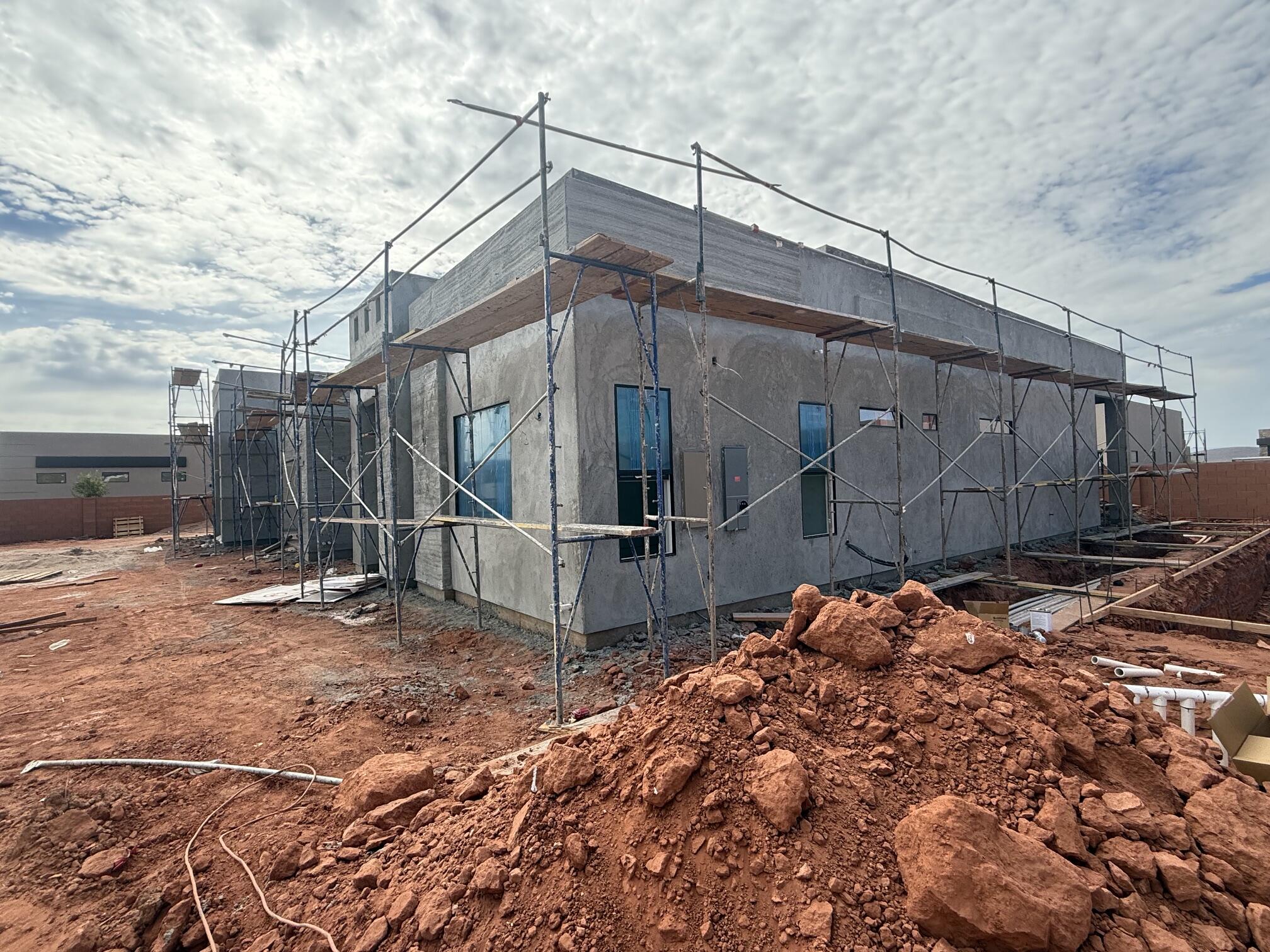 ONYX VALLEY - Residential
