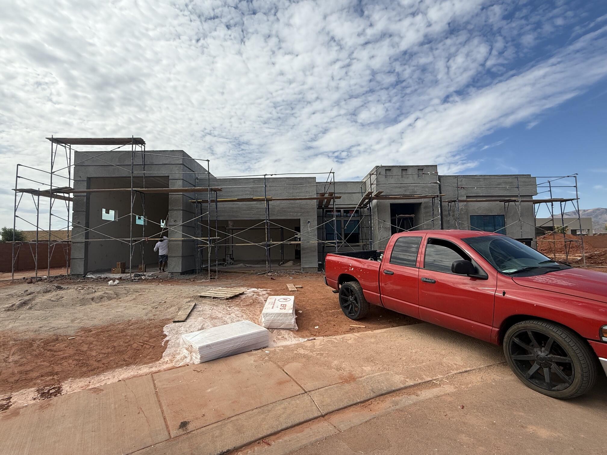 ONYX VALLEY - Residential