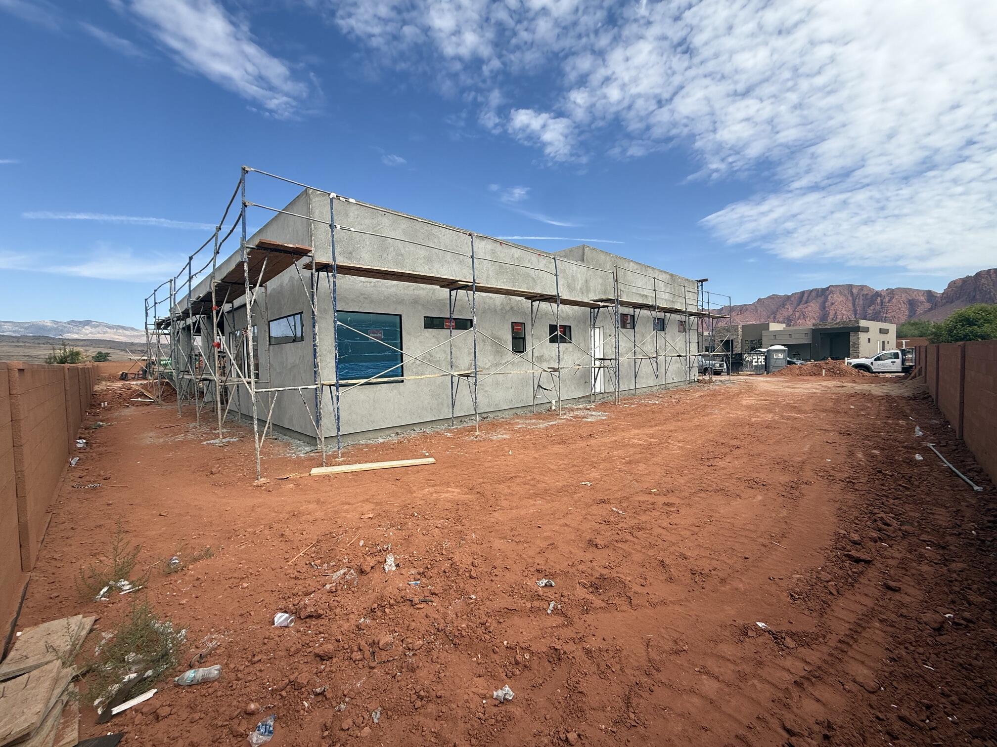 ONYX VALLEY - Residential