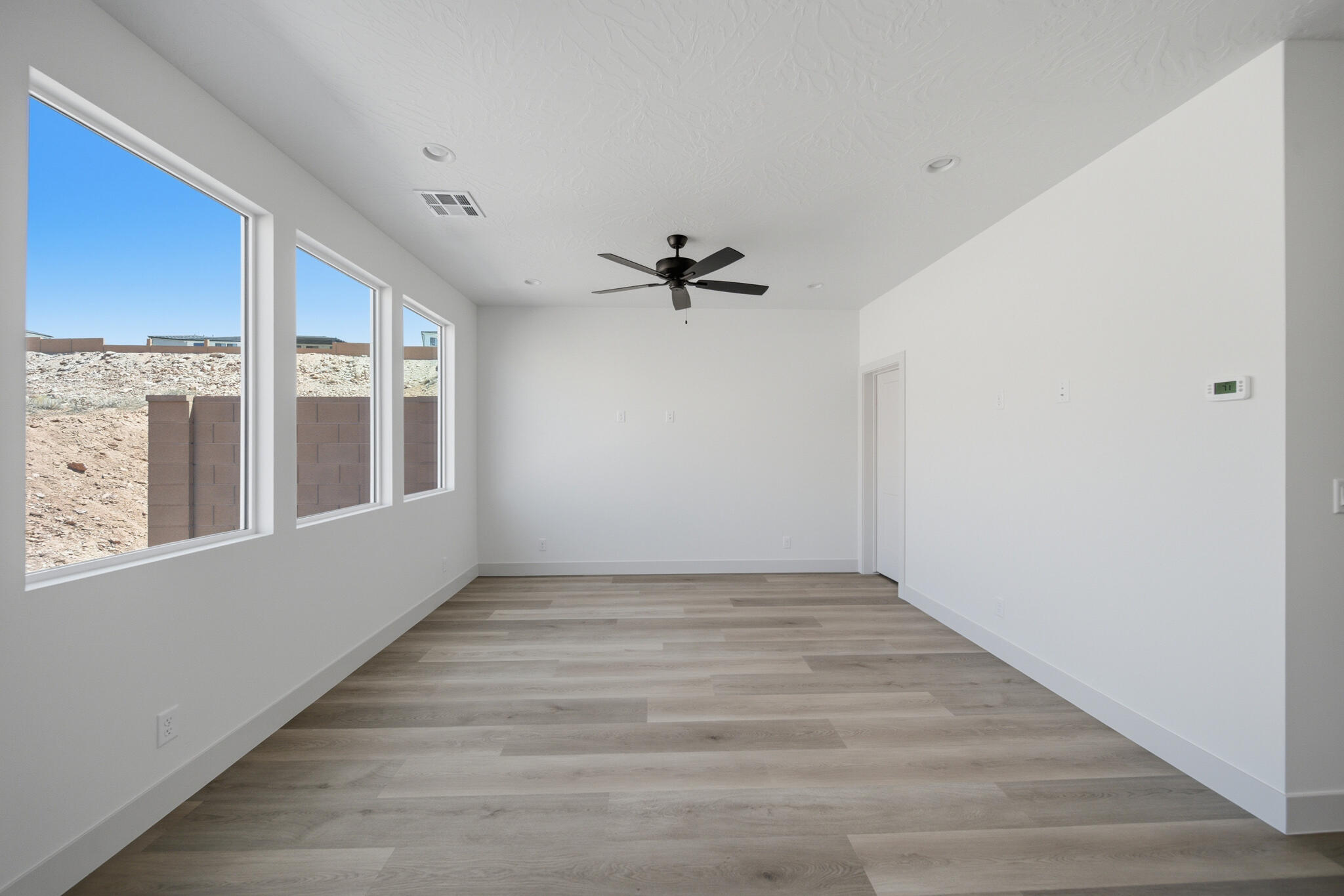 WHITE DOME TOWNHOMES - Residential