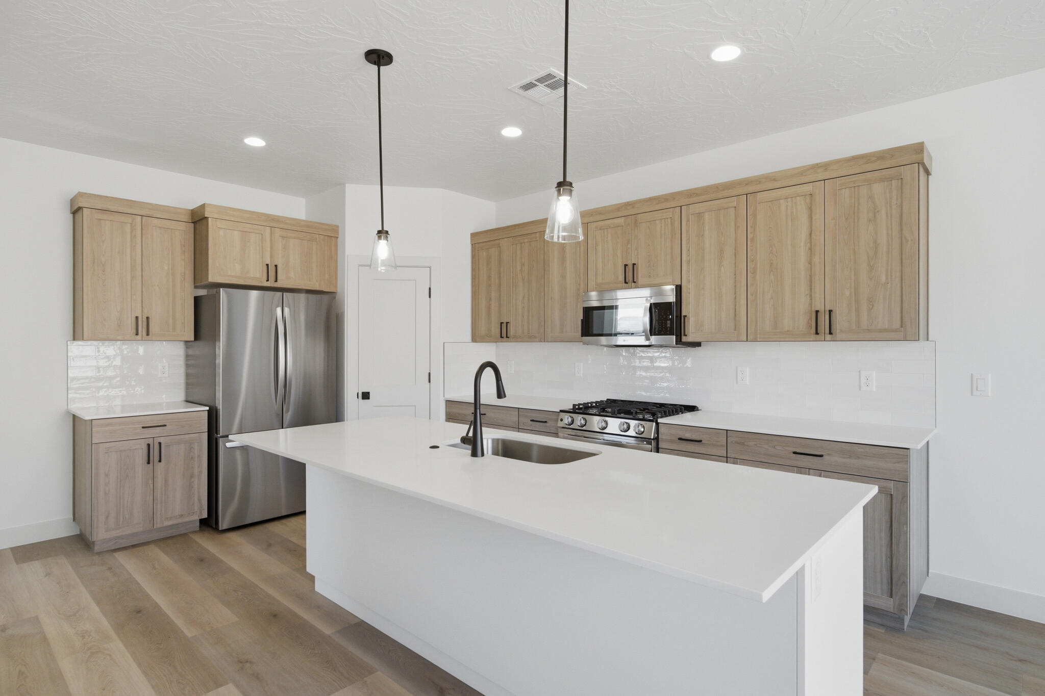 WHITE DOME TOWNHOMES - Residential