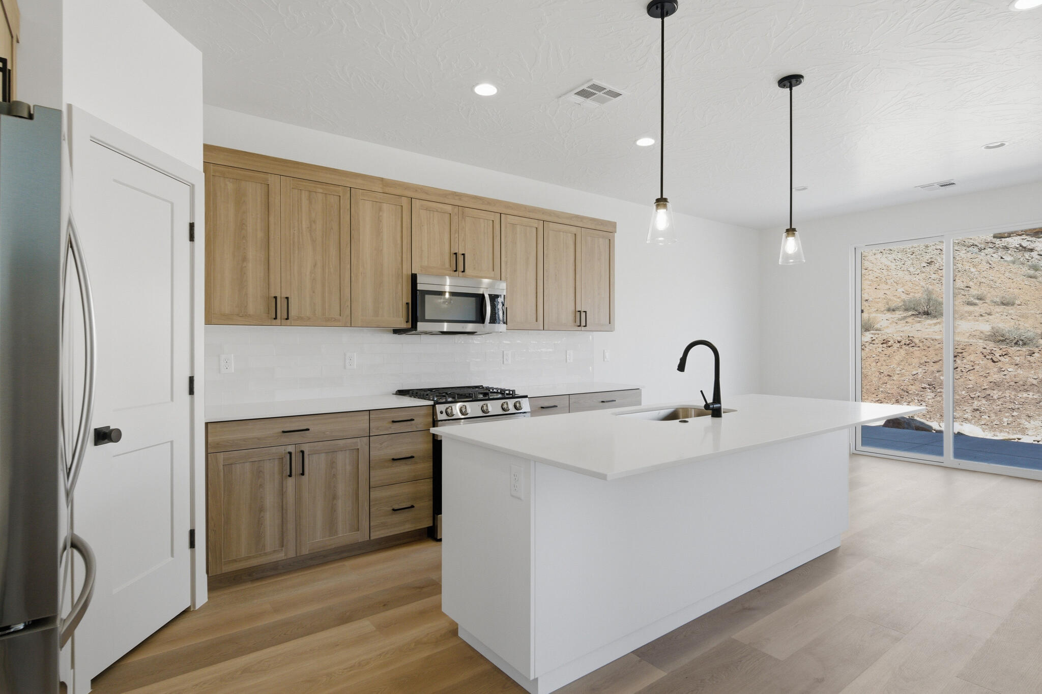WHITE DOME TOWNHOMES - Residential