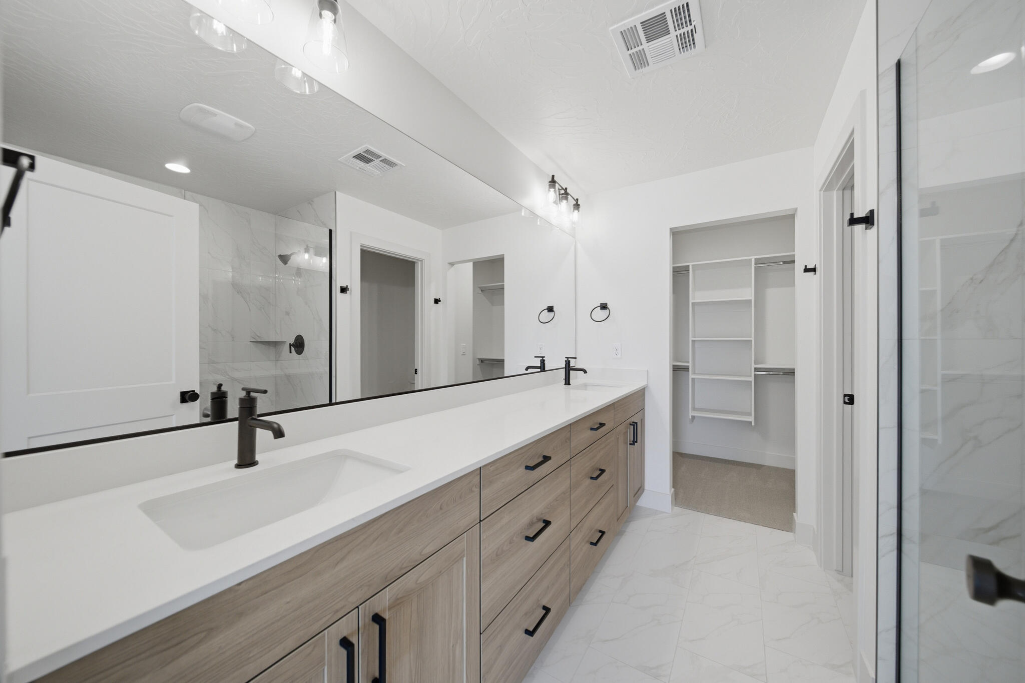 WHITE DOME TOWNHOMES - Residential