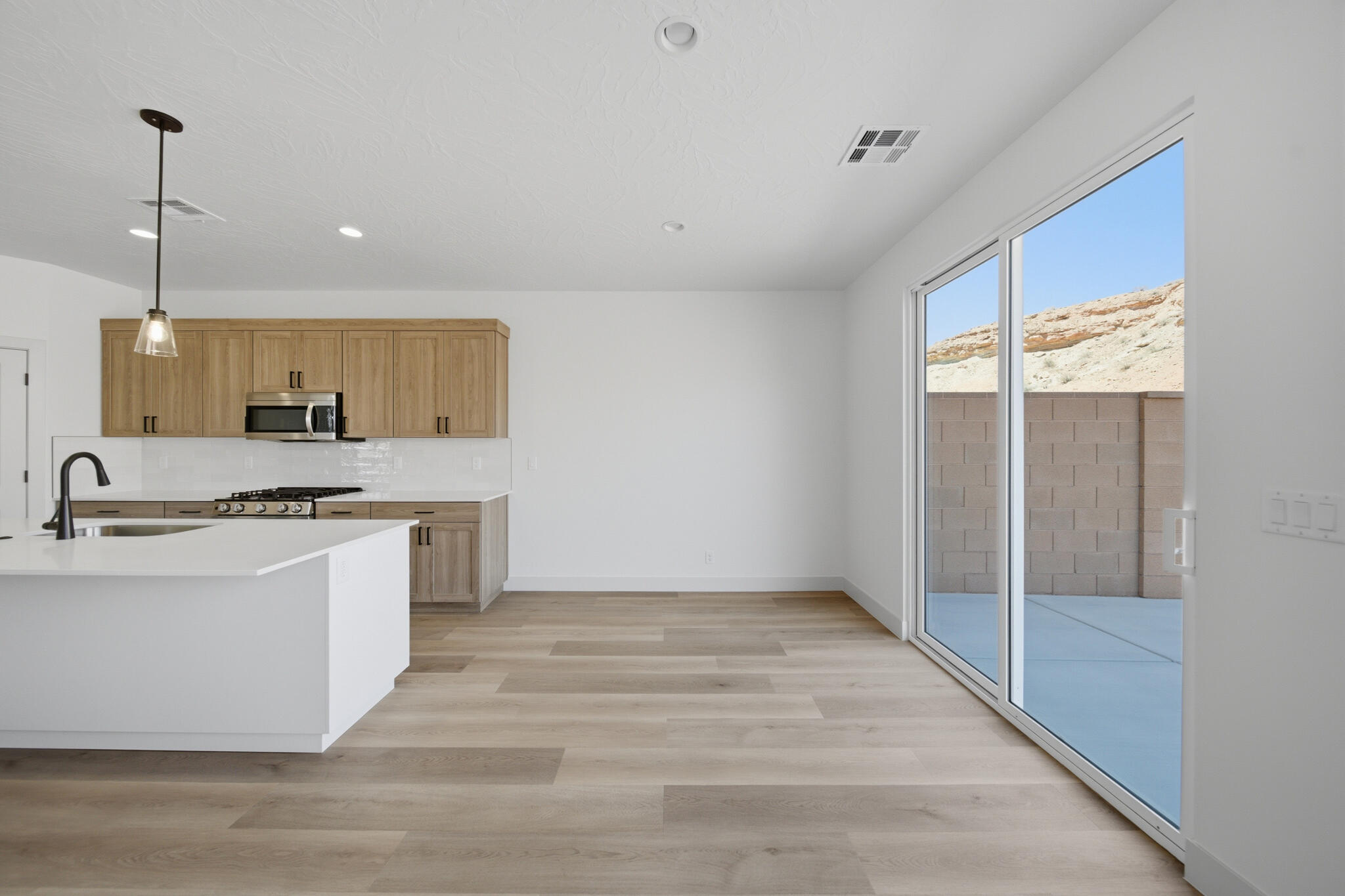 WHITE DOME TOWNHOMES - Residential
