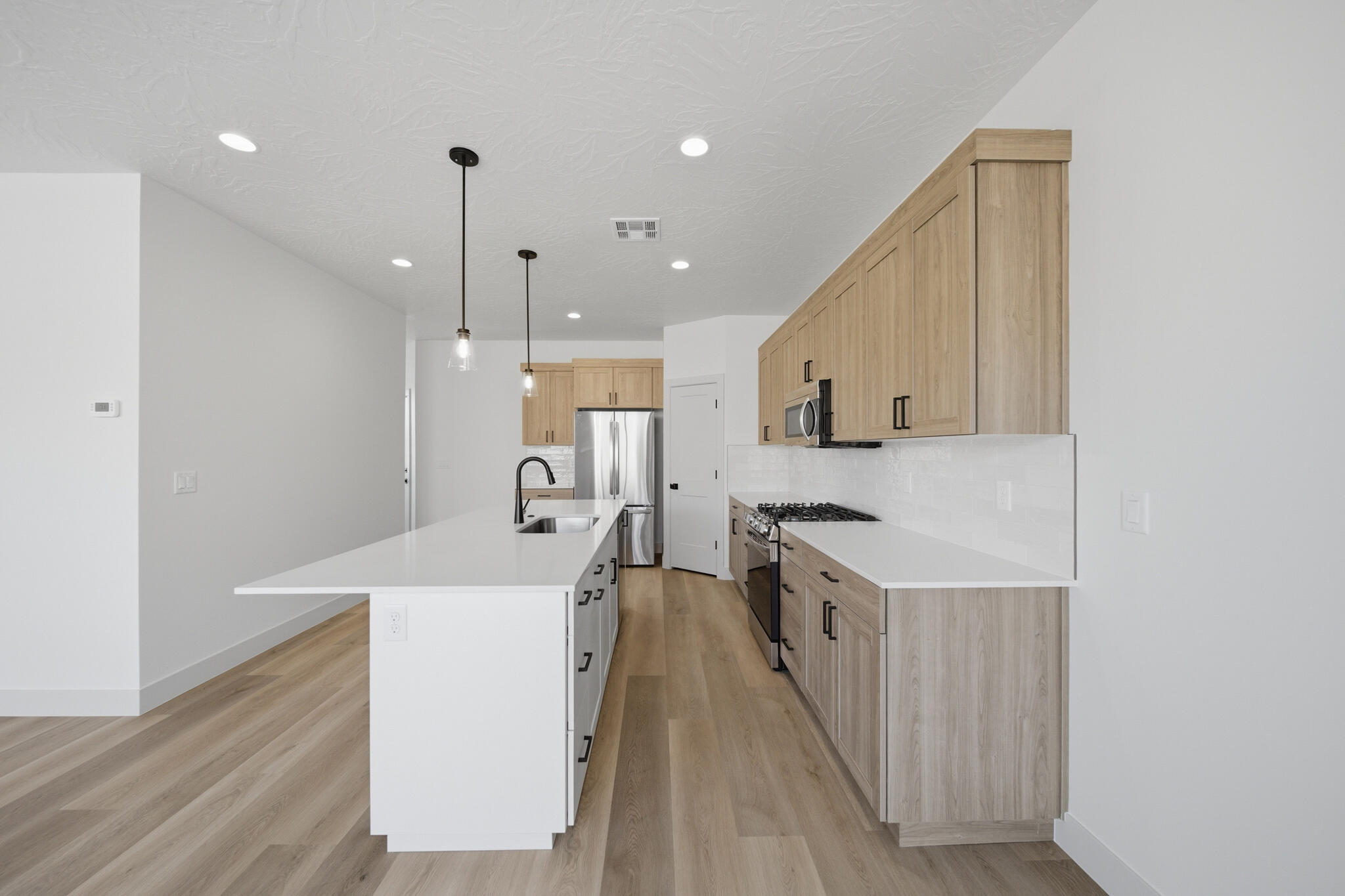 WHITE DOME TOWNHOMES - Residential