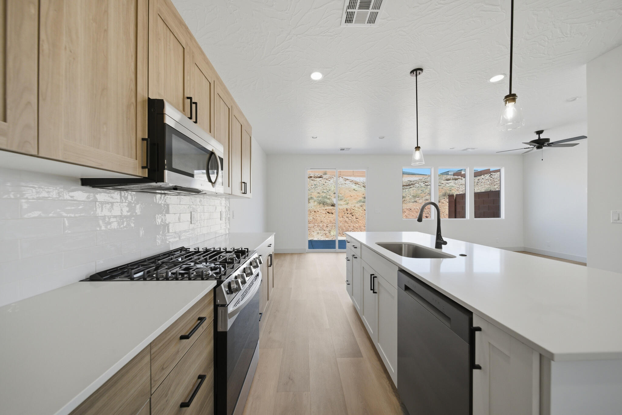 WHITE DOME TOWNHOMES - Residential