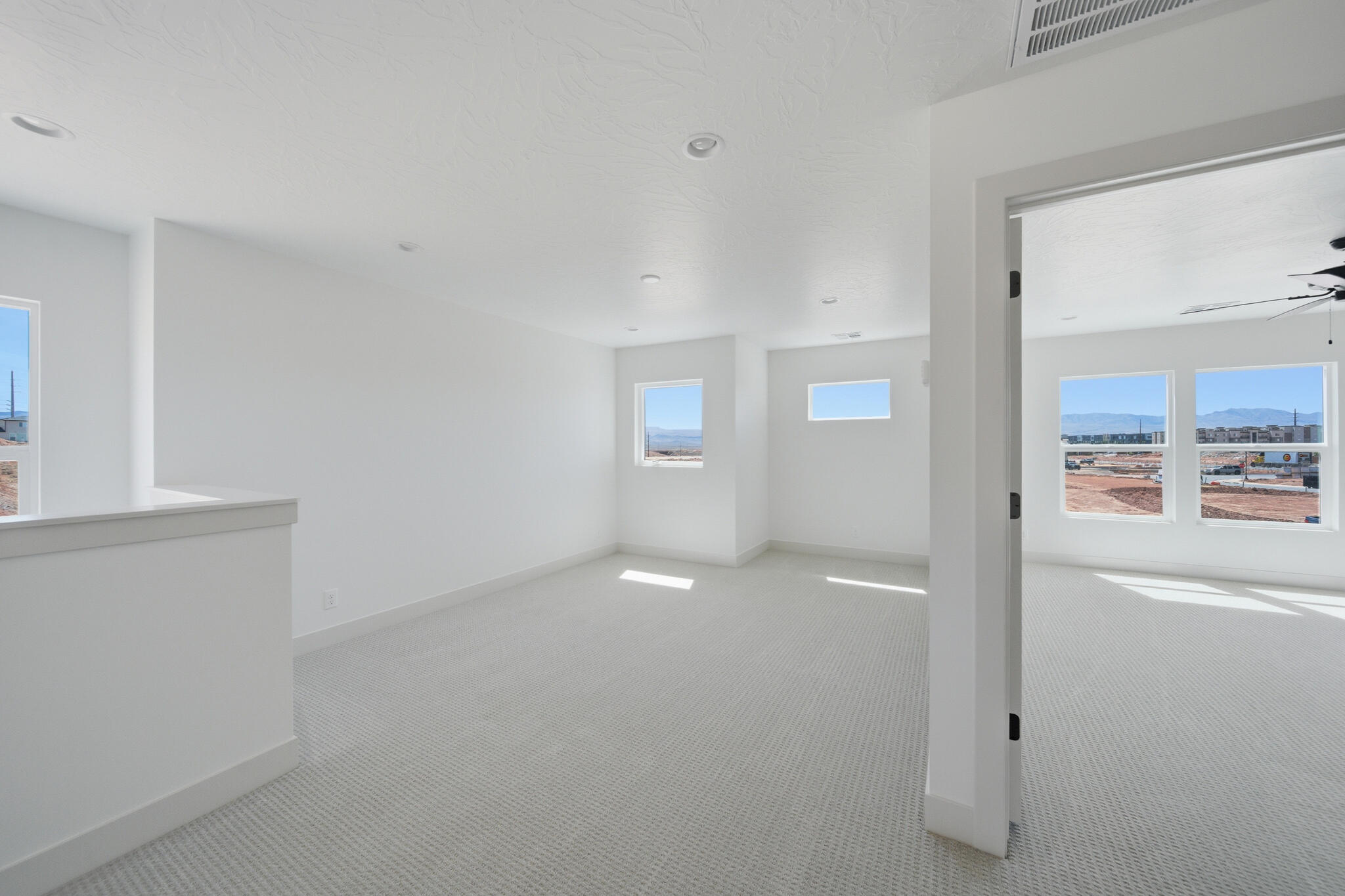 WHITE DOME TOWNHOMES - Residential