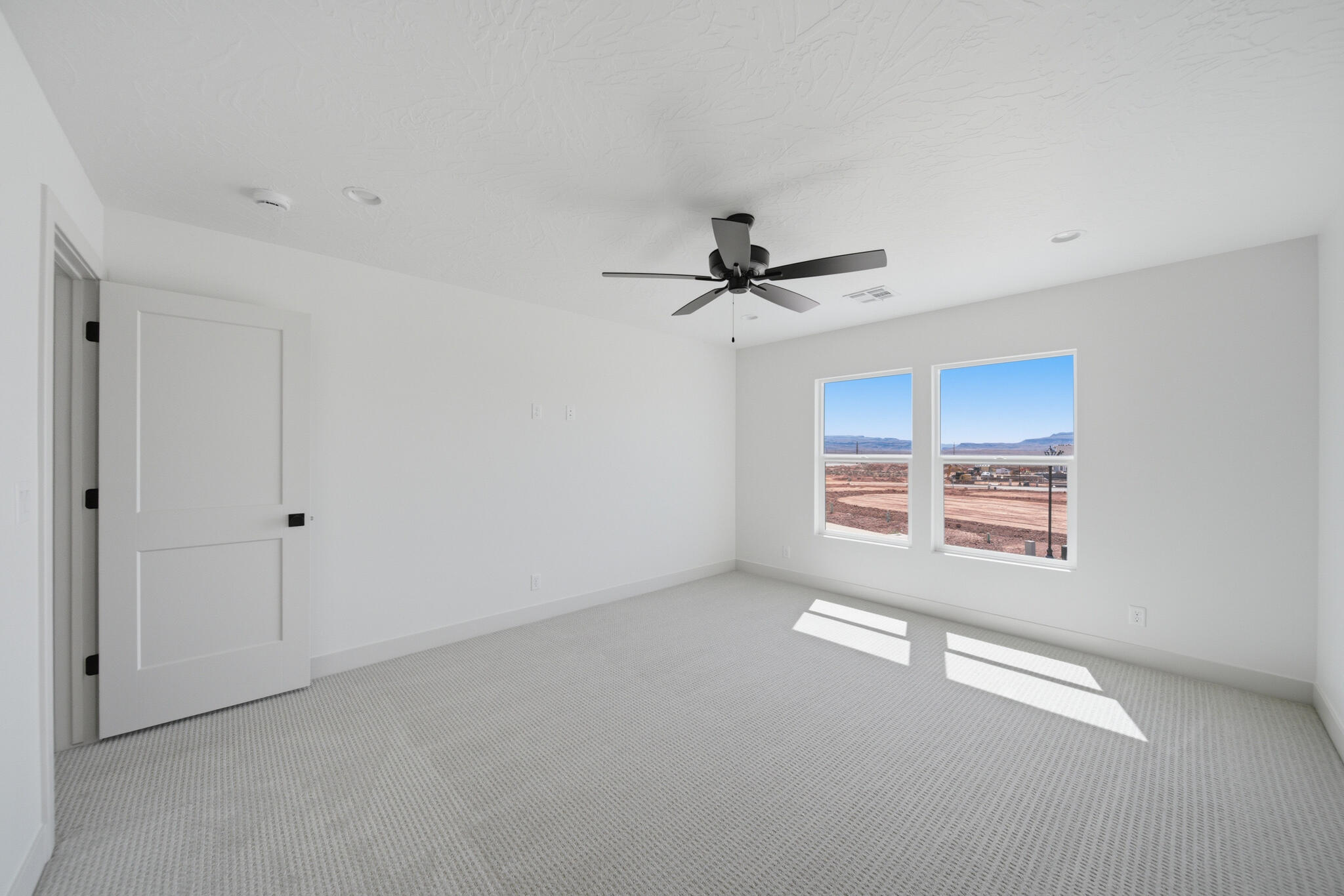 WHITE DOME TOWNHOMES - Residential