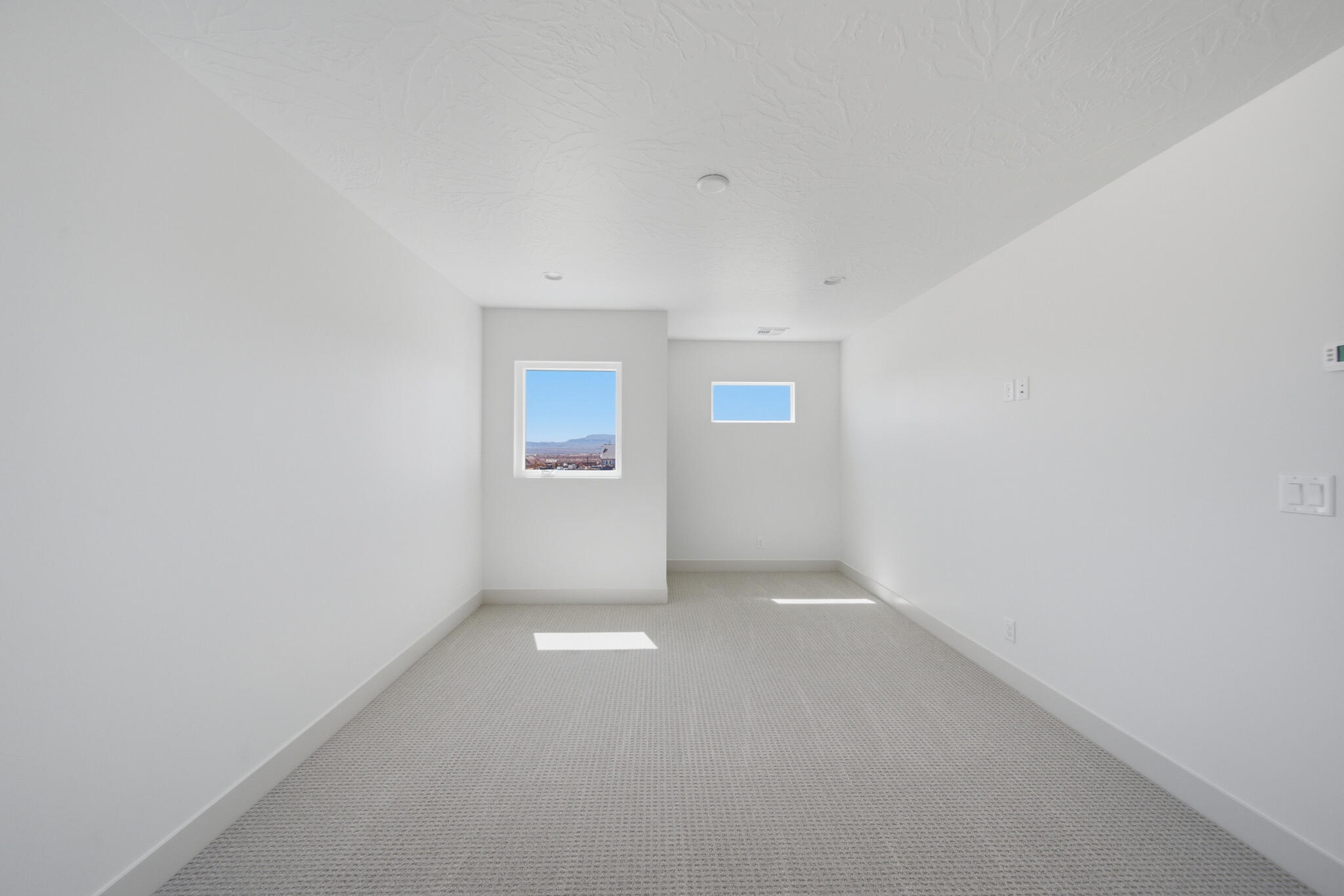 WHITE DOME TOWNHOMES - Residential