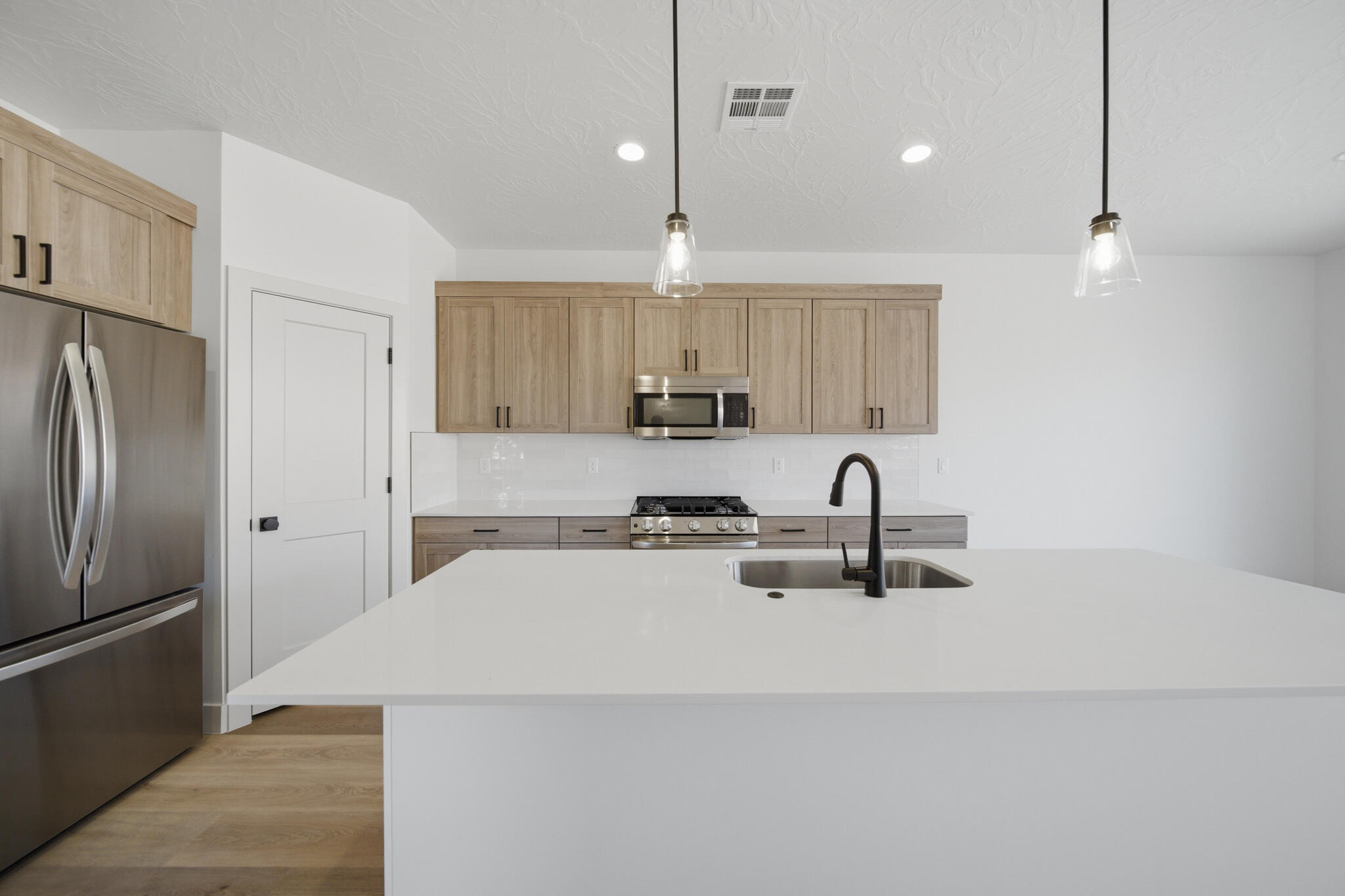 WHITE DOME TOWNHOMES - Residential
