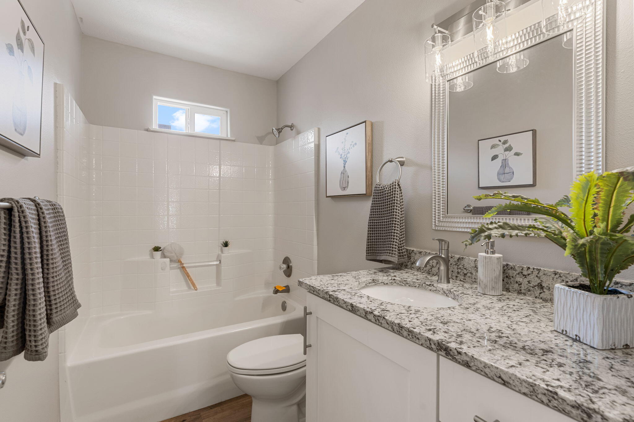 QUAIL LAKE ESTATES - Residential