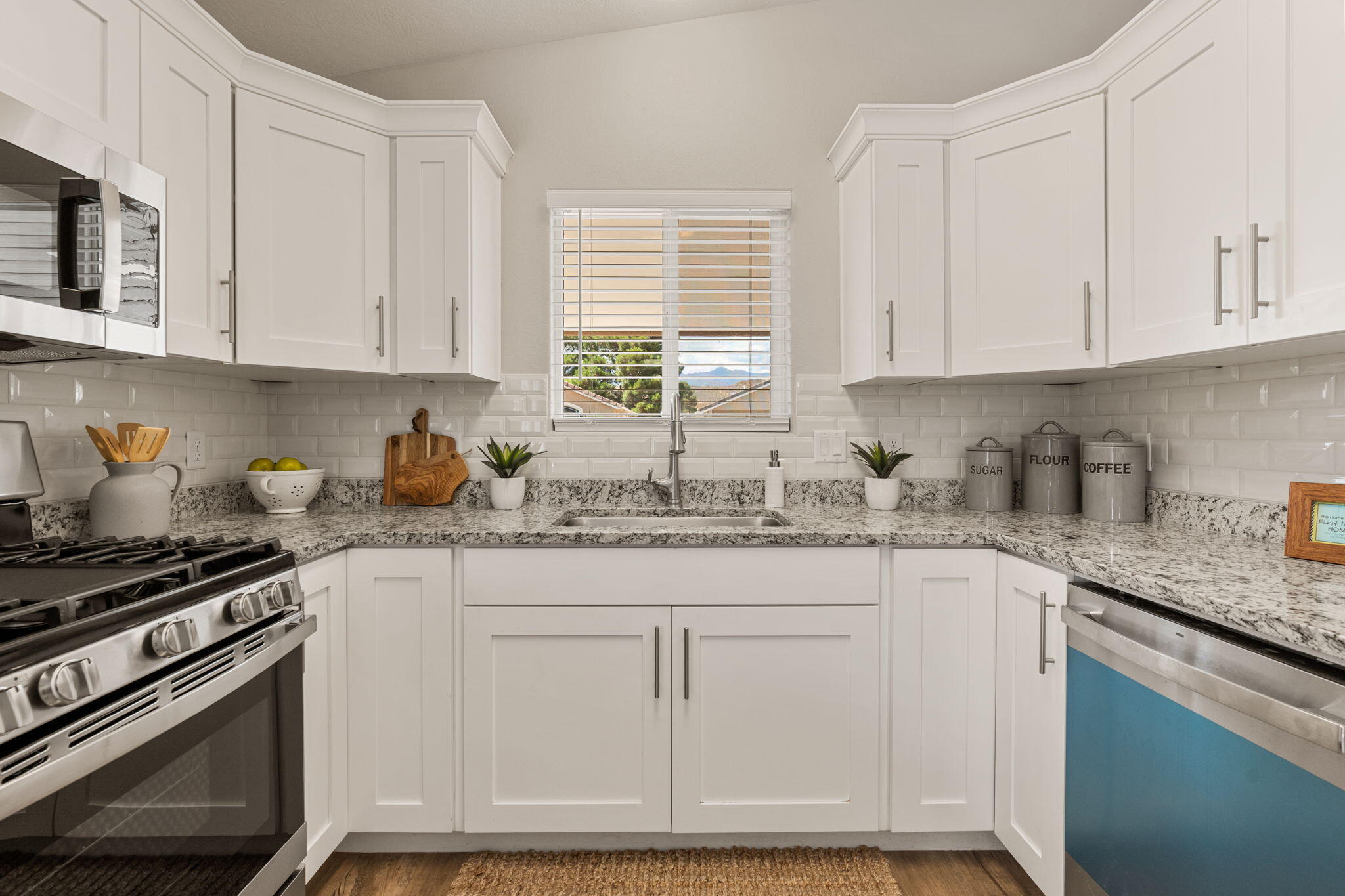 QUAIL LAKE ESTATES - Residential