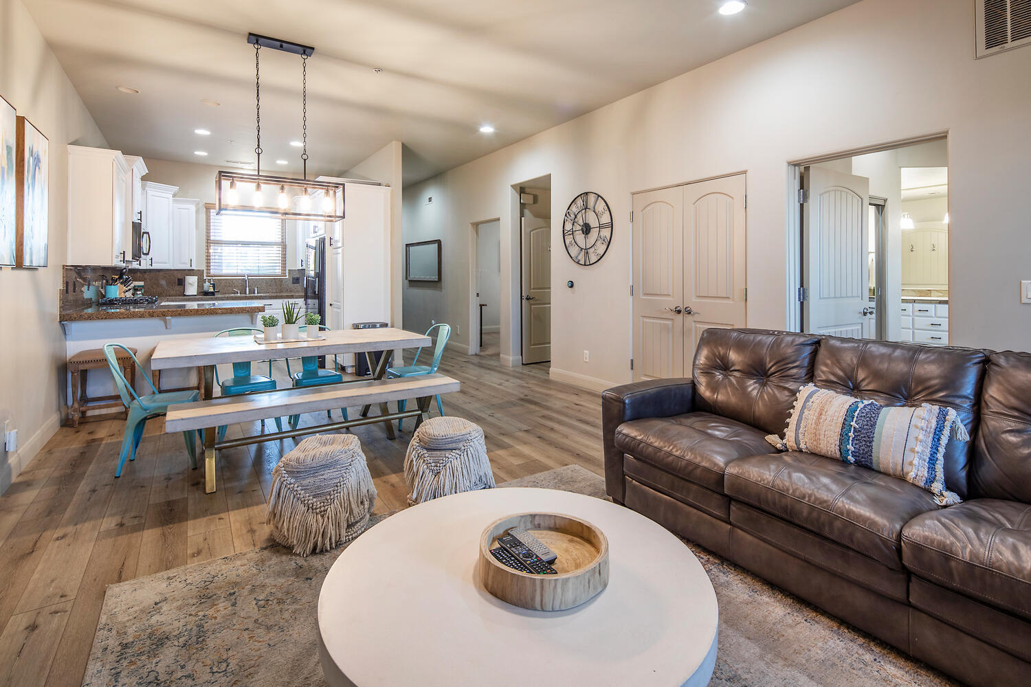 POINT VISTA CONDOS - Residential