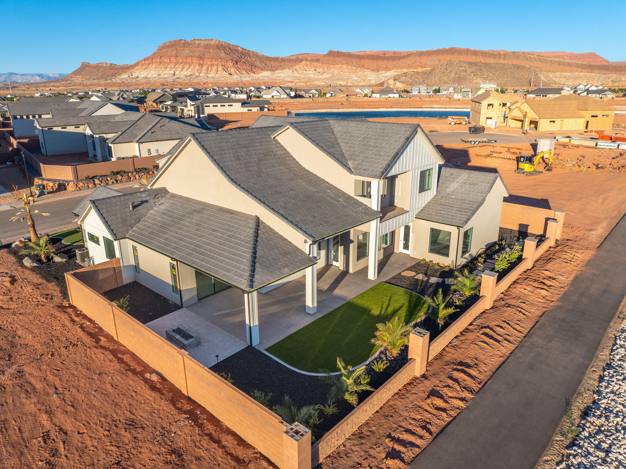 LAKESIDE AT STUCKI FARMS - Residential