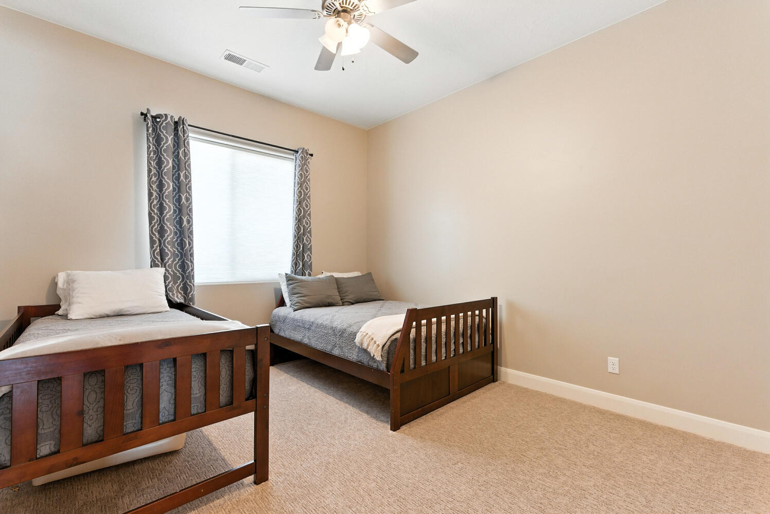 LEDGES OF SG NORTHGATE PEAKS - Residential