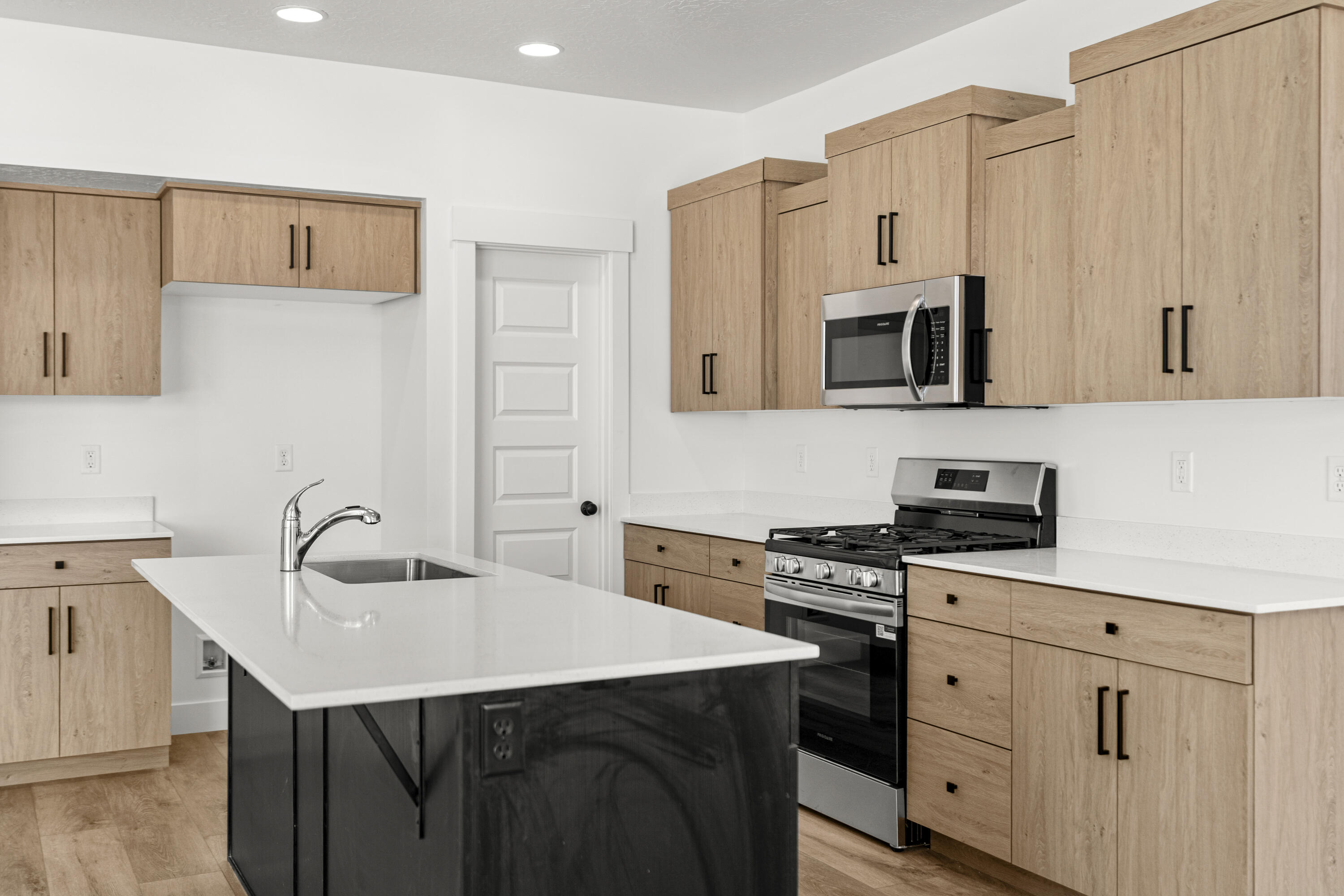 WHITE HILLS SUB - Residential
