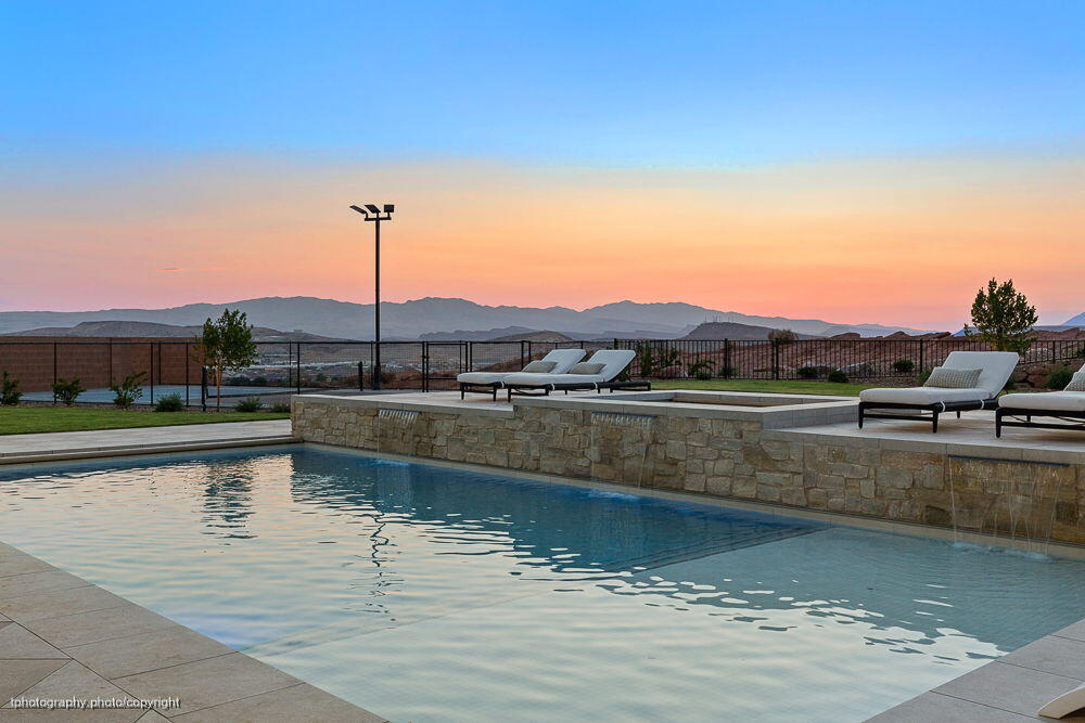 BANDED HILLS SUB - Residential