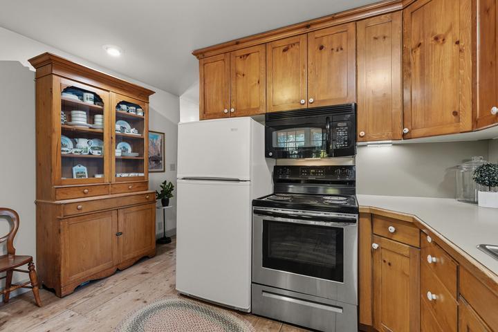 ROCKVILLE TOWNSITE - Residential
