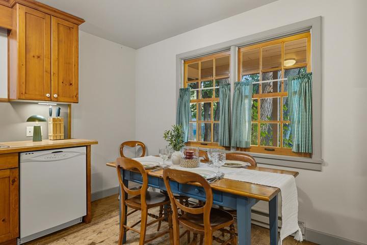 ROCKVILLE TOWNSITE - Residential