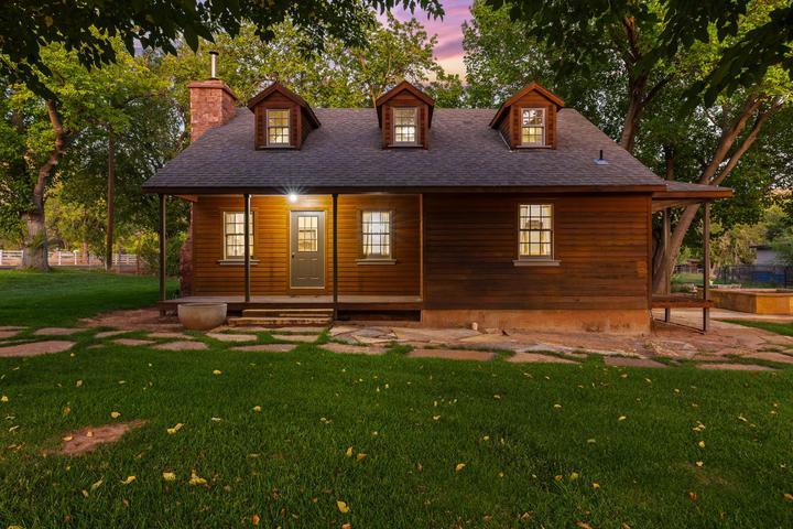 ROCKVILLE TOWNSITE - Residential