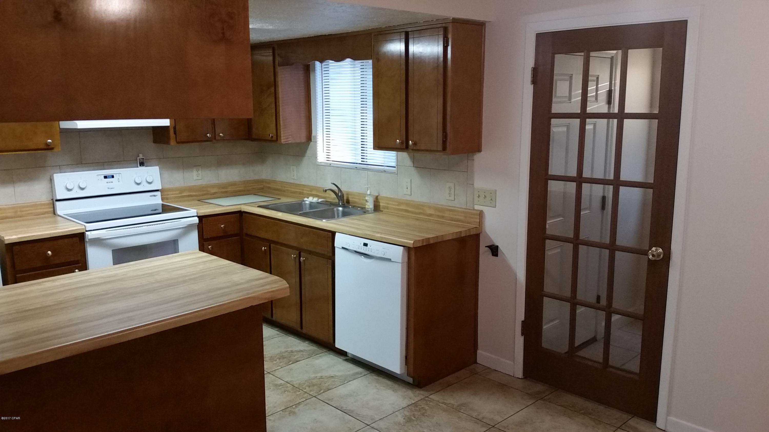 [No Recorded Subdiv] - Residential Lease