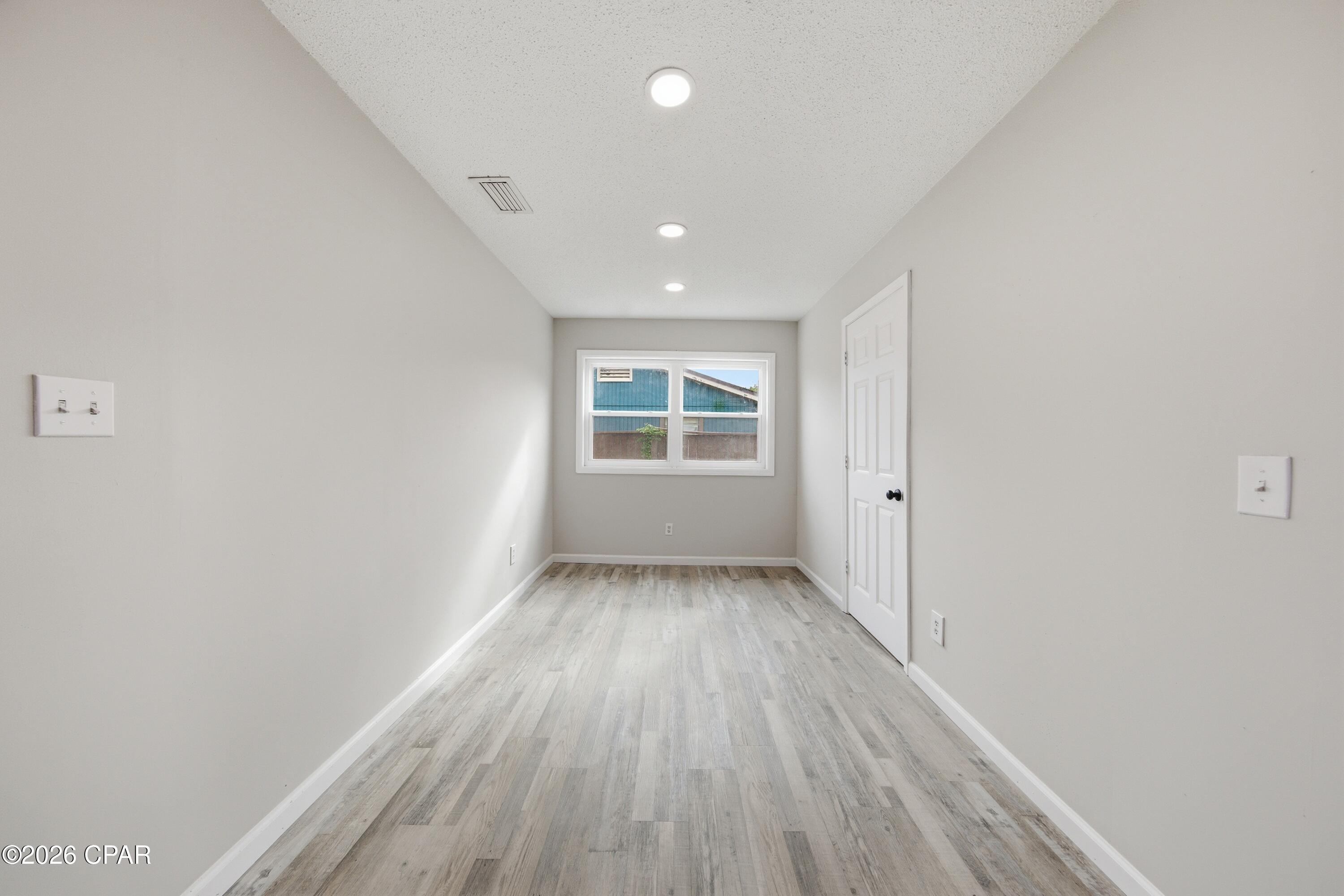 Hentz 1st Add Unit B - Residential
