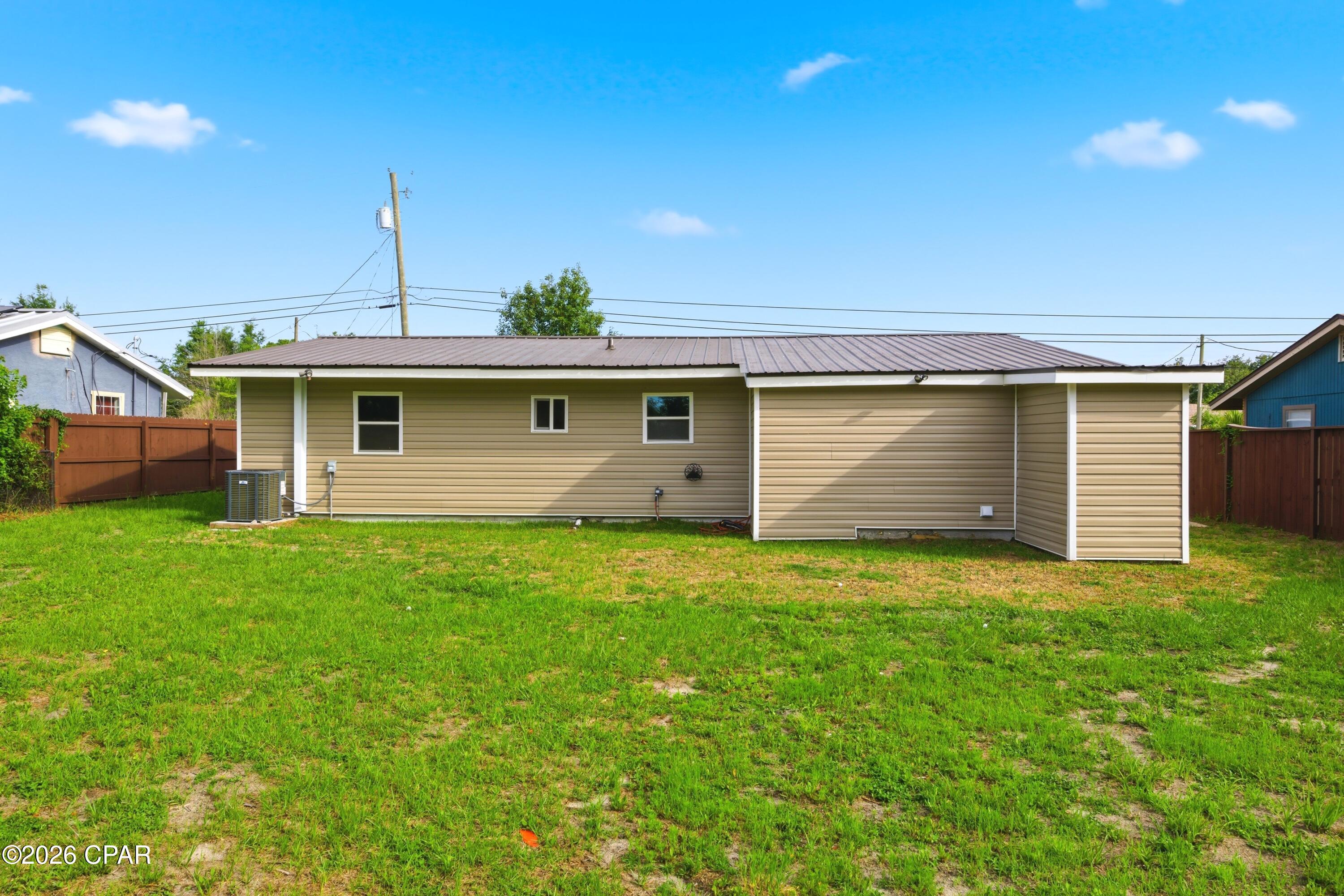 Hentz 1st Add Unit B - Residential