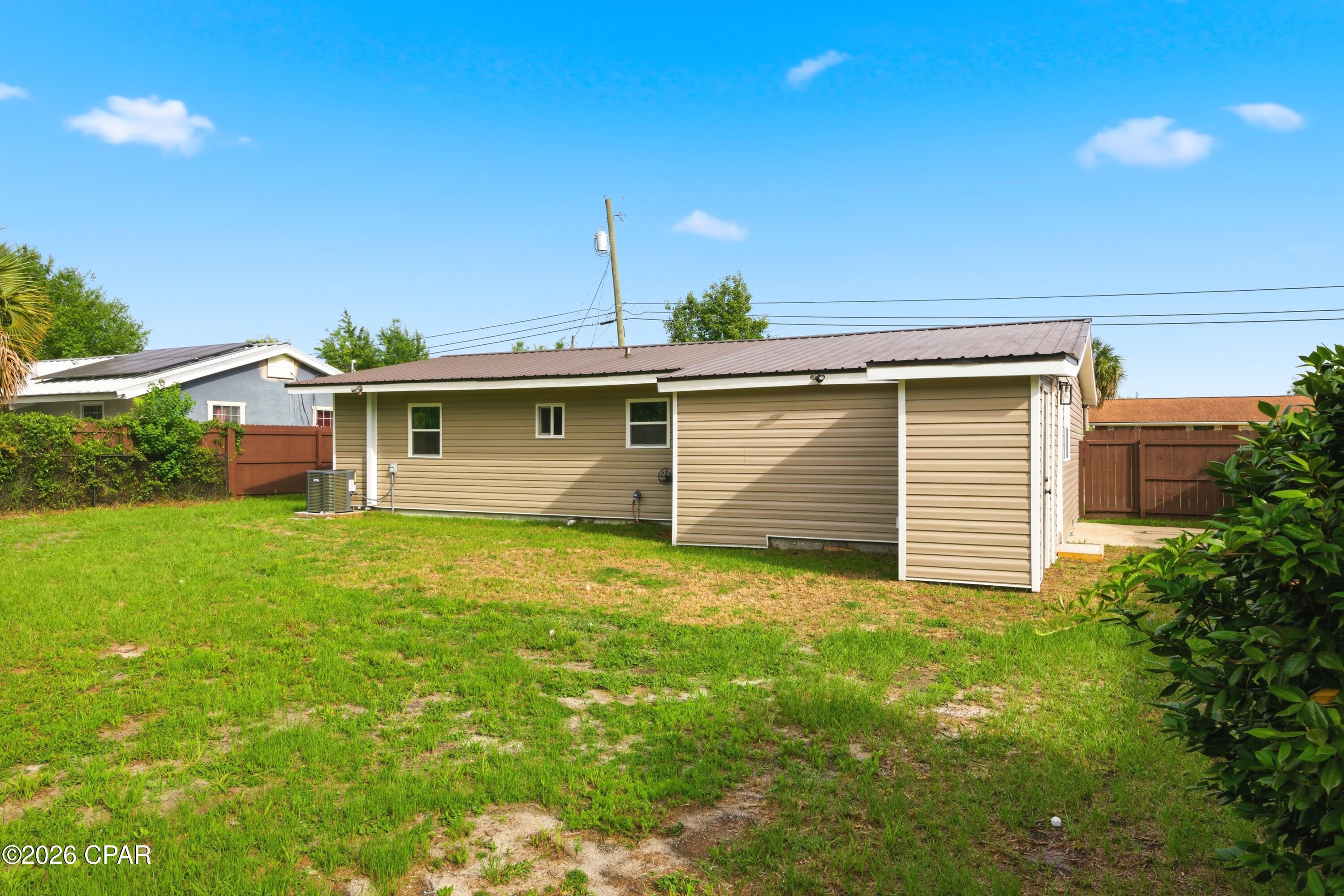 Hentz 1st Add Unit B - Residential